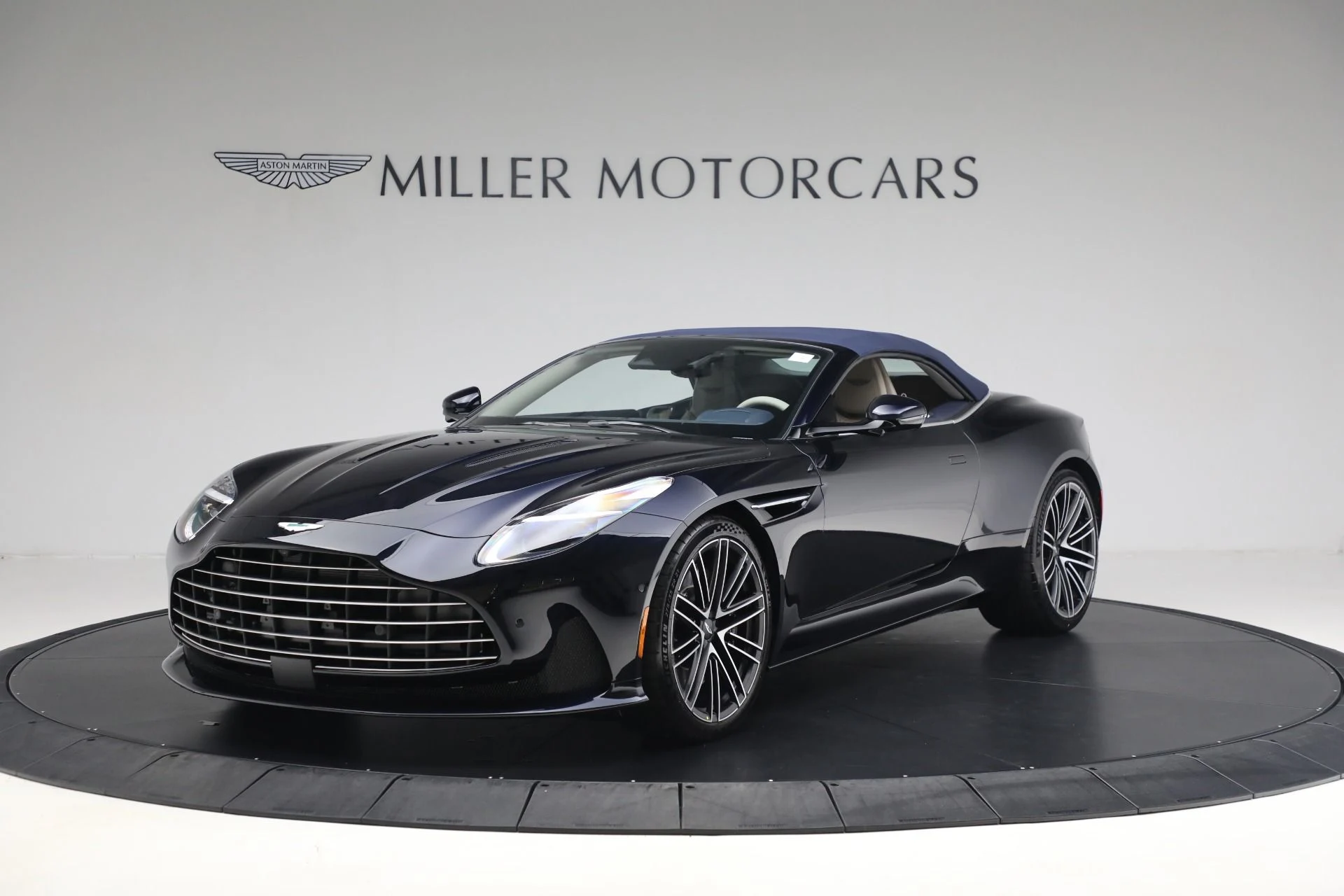 mph011_2855064108_New_2025_Aston_Martin_DB_12_Volante_3c401026f7