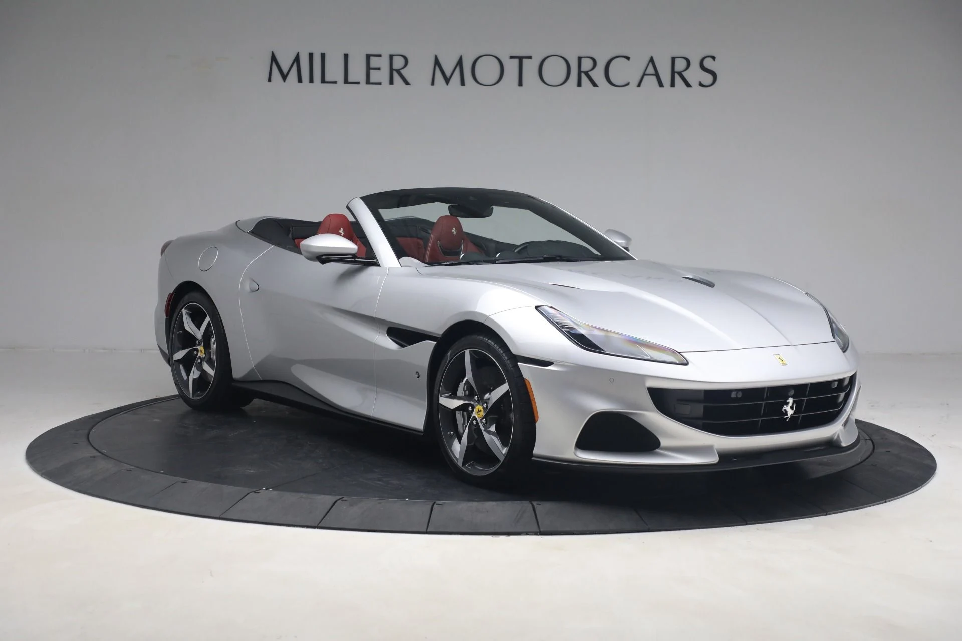 mph011_2865266309_Used_2022_Ferrari_Portofino_M_1761750007_6dd763a408