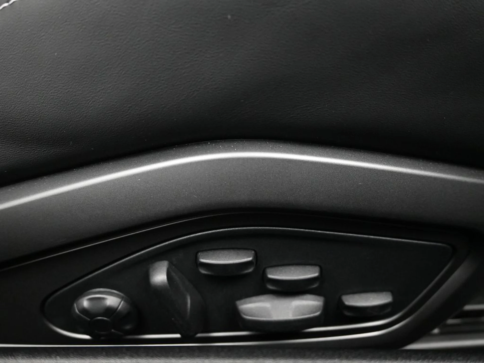 mph011_2866911400_83df522f26c101996f014878cc11dbadx_b50373d46b