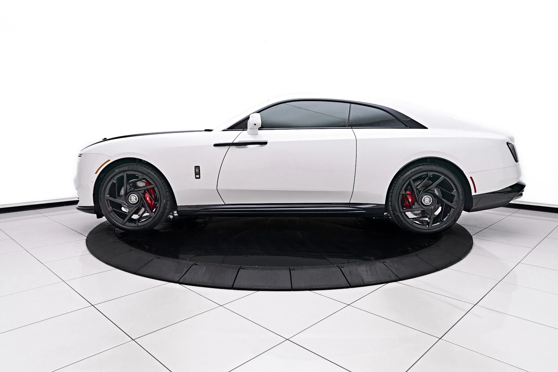 mph011_287758542_Used_2025_Rolls_Royce_Spectre_Base_1753213338_d34a6de5ee