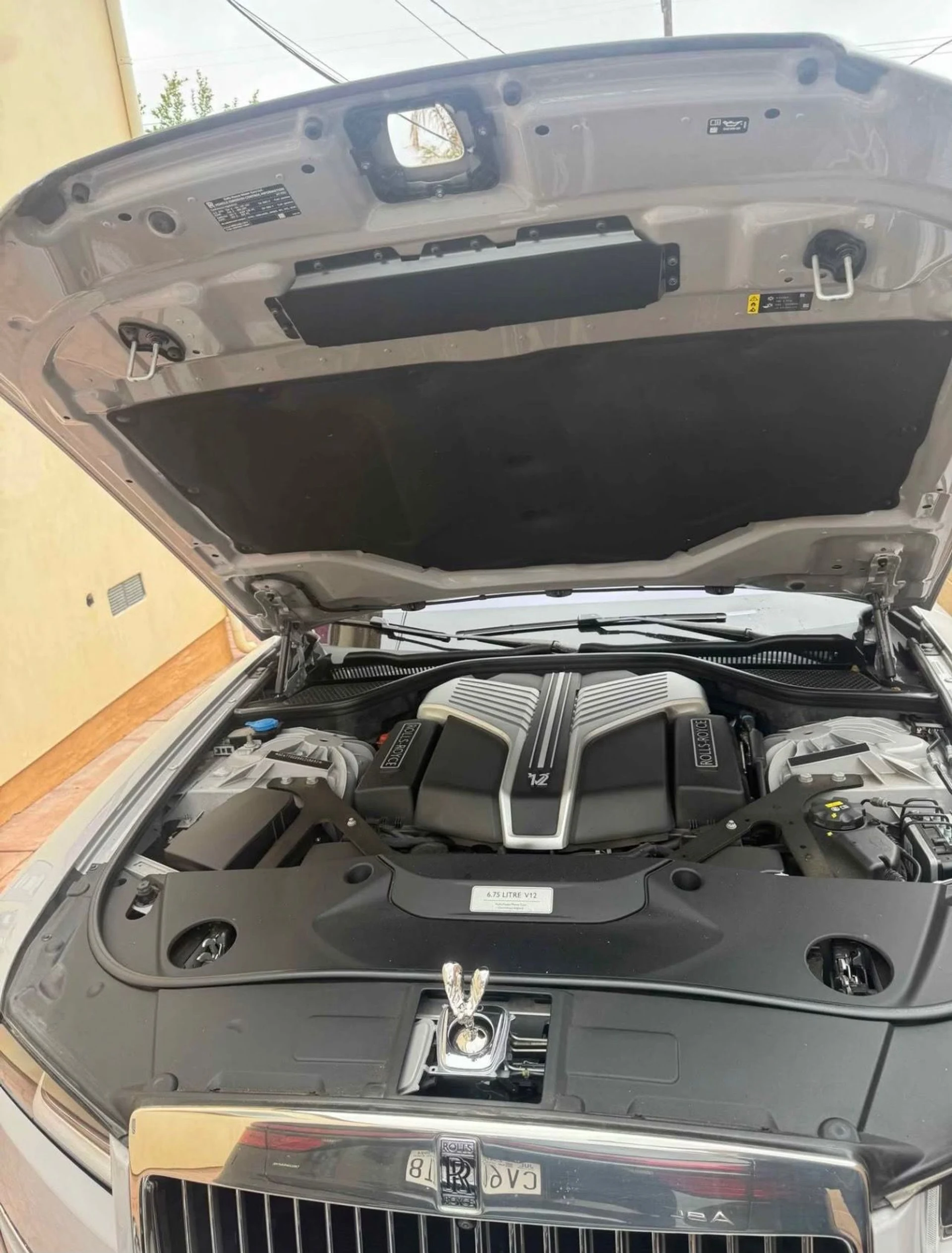mph011_288178926_Used_2022_Rolls_Royce_Ghost_1753300266_0681ec19ed