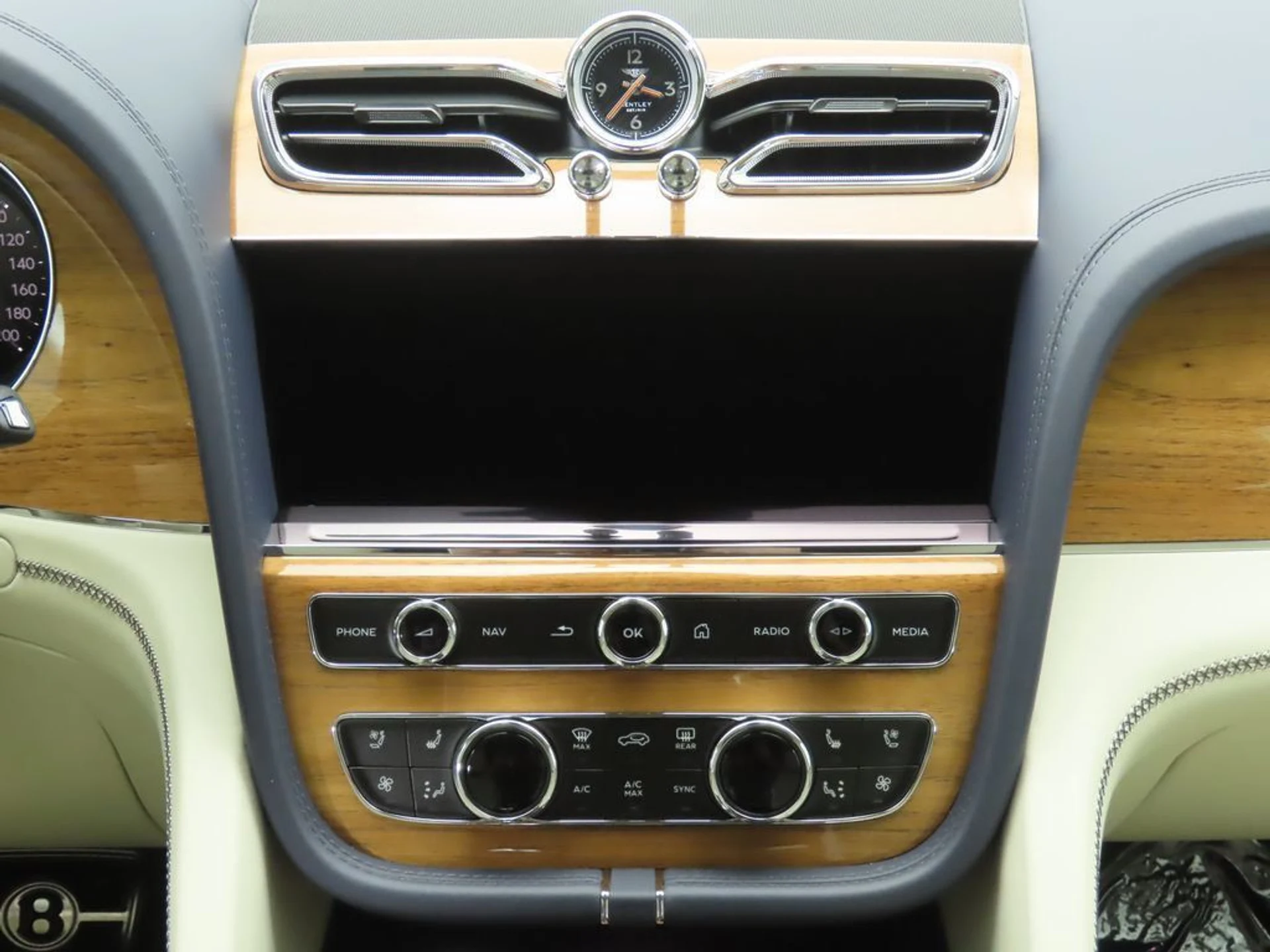 mph011_2882140148_new_2025_bentley_bentayga_ewb_v8awd_8119_22908718_12_1024_bd236f9e95