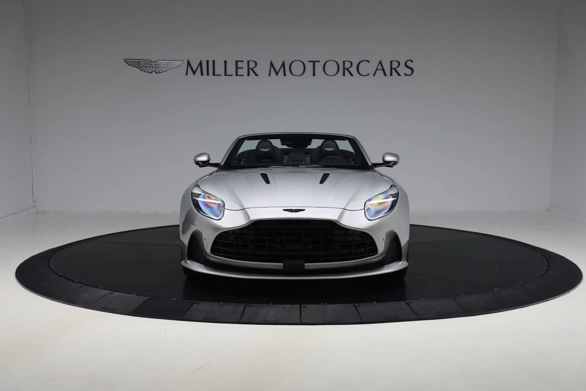 mph011_288368924_New_2026_Aston_Martin_DB_12_Volante_f3f75bc616