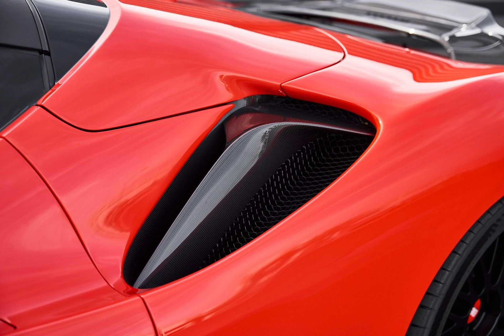 mph011_2889425240_Used_2022_Ferrari_SF_90_Spider_Base_1770767899_e15fd95d49