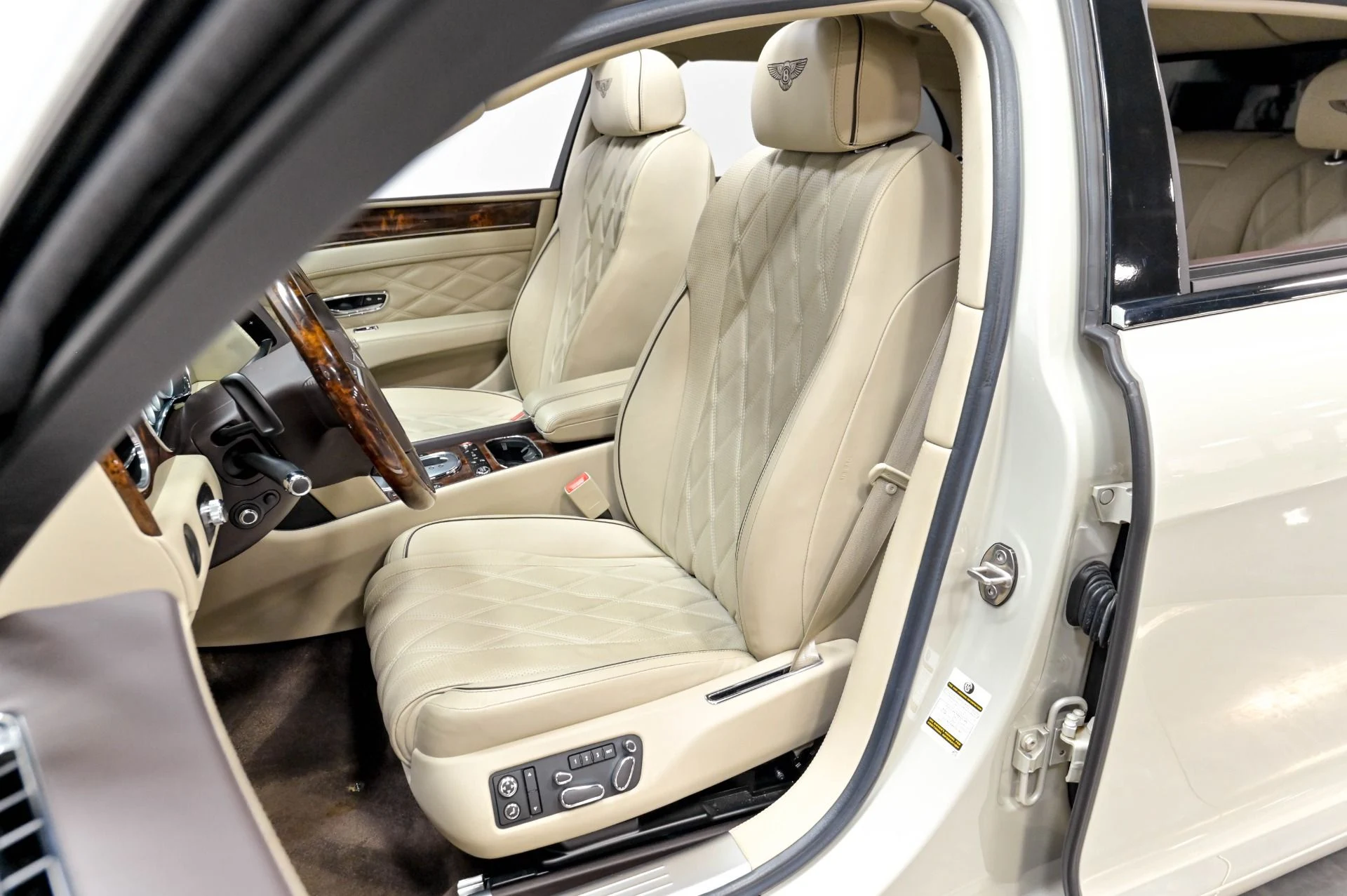 mph011_2893242062_Used_2015_Bentley_Flying_Spur_W12_1784214578_be224c250b