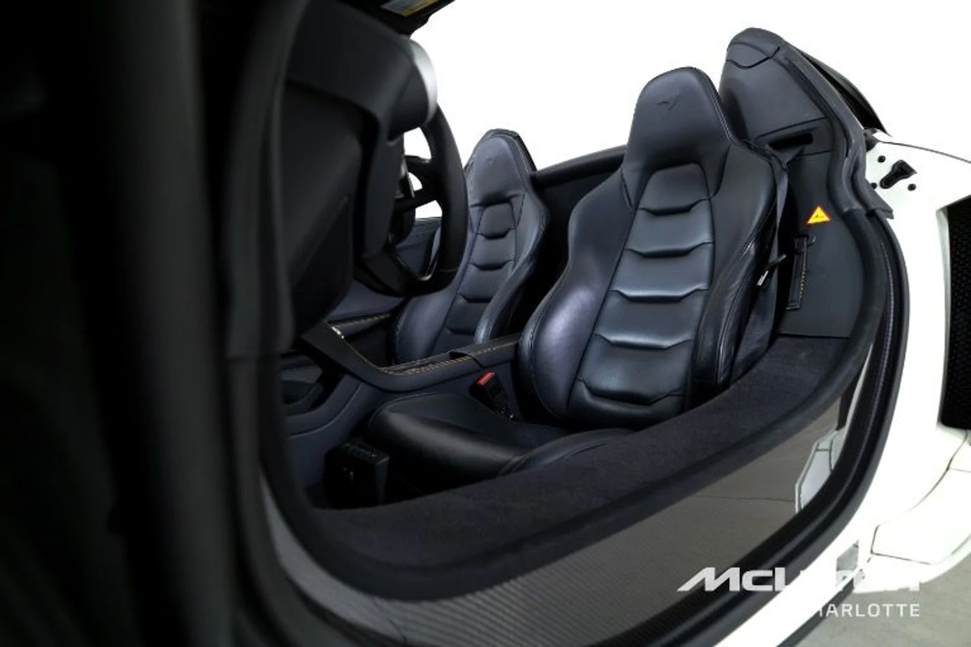 mph011_2907488917_Used_2015_Mc_Laren_650_S_Spider_0db0c4e319