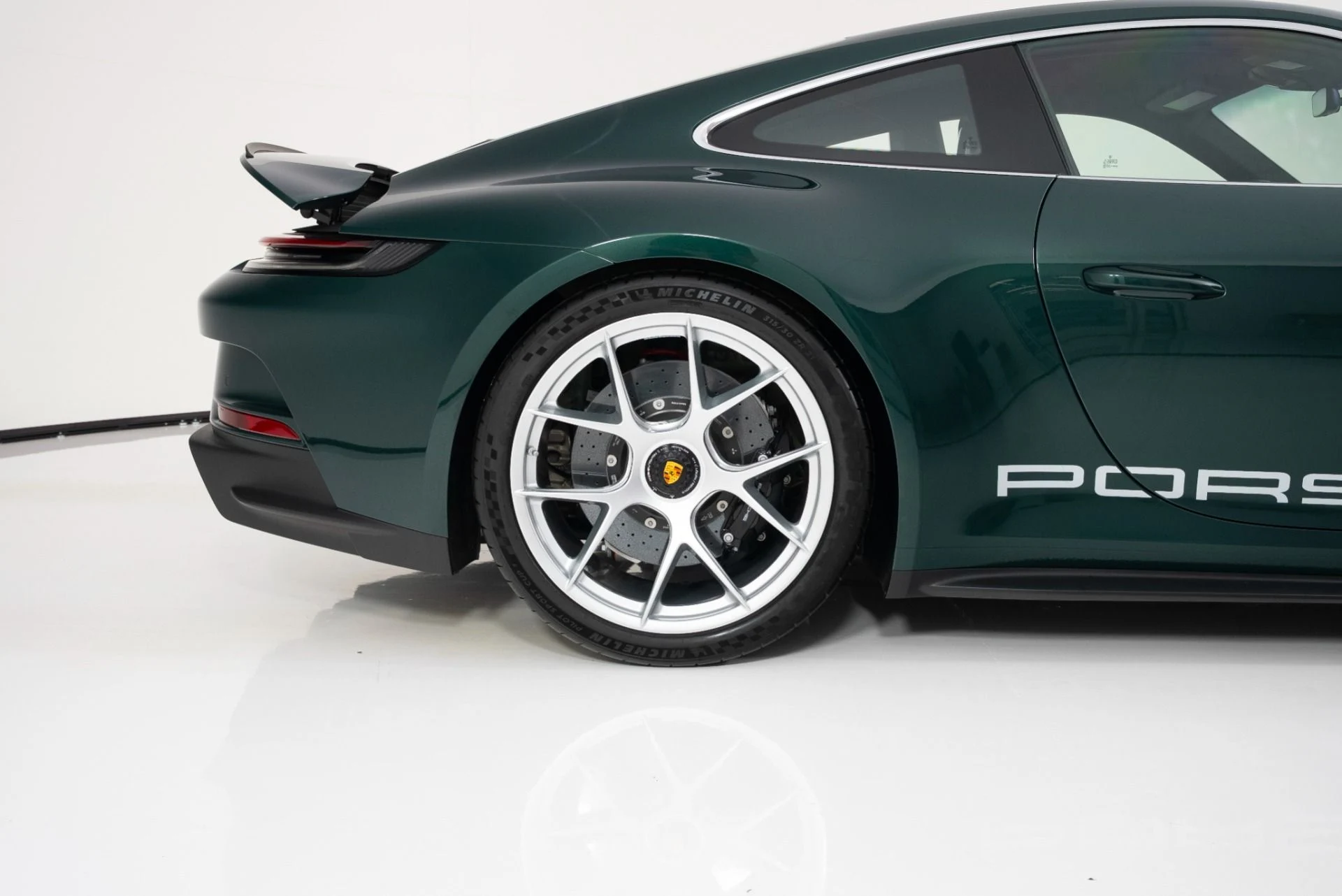mph011_2910252023_Used_2024_Porsche_911_ST_1755542783_f1fd1f9b51
