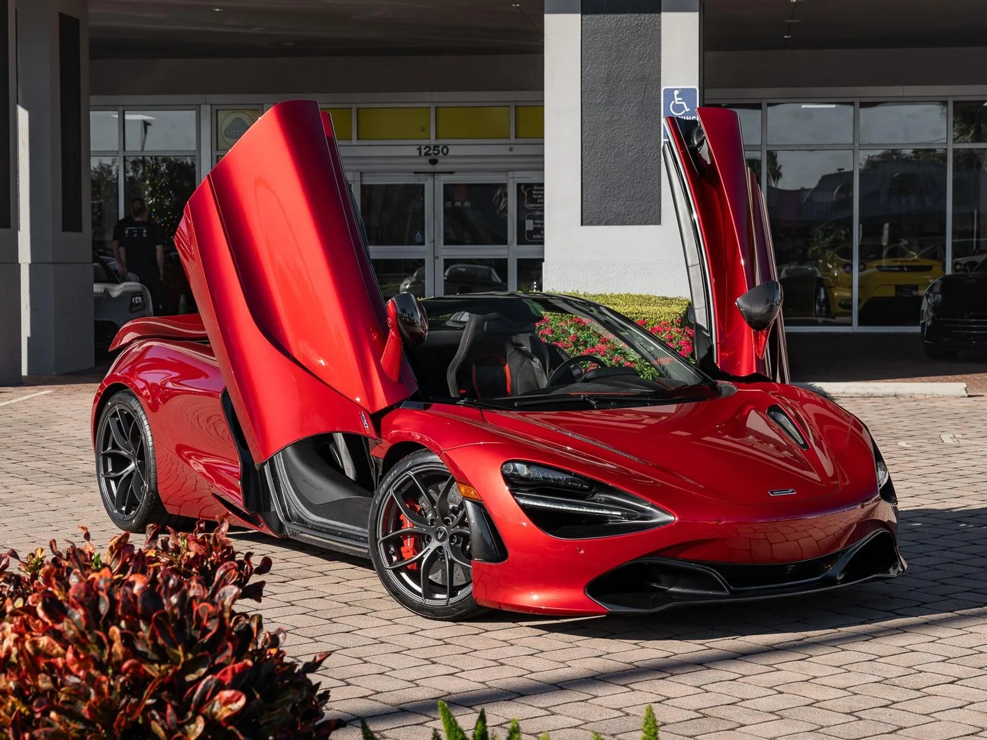 mph011_2911019343_Used_2020_Mc_Laren_720_S_1766077567_7cb72f2ff5