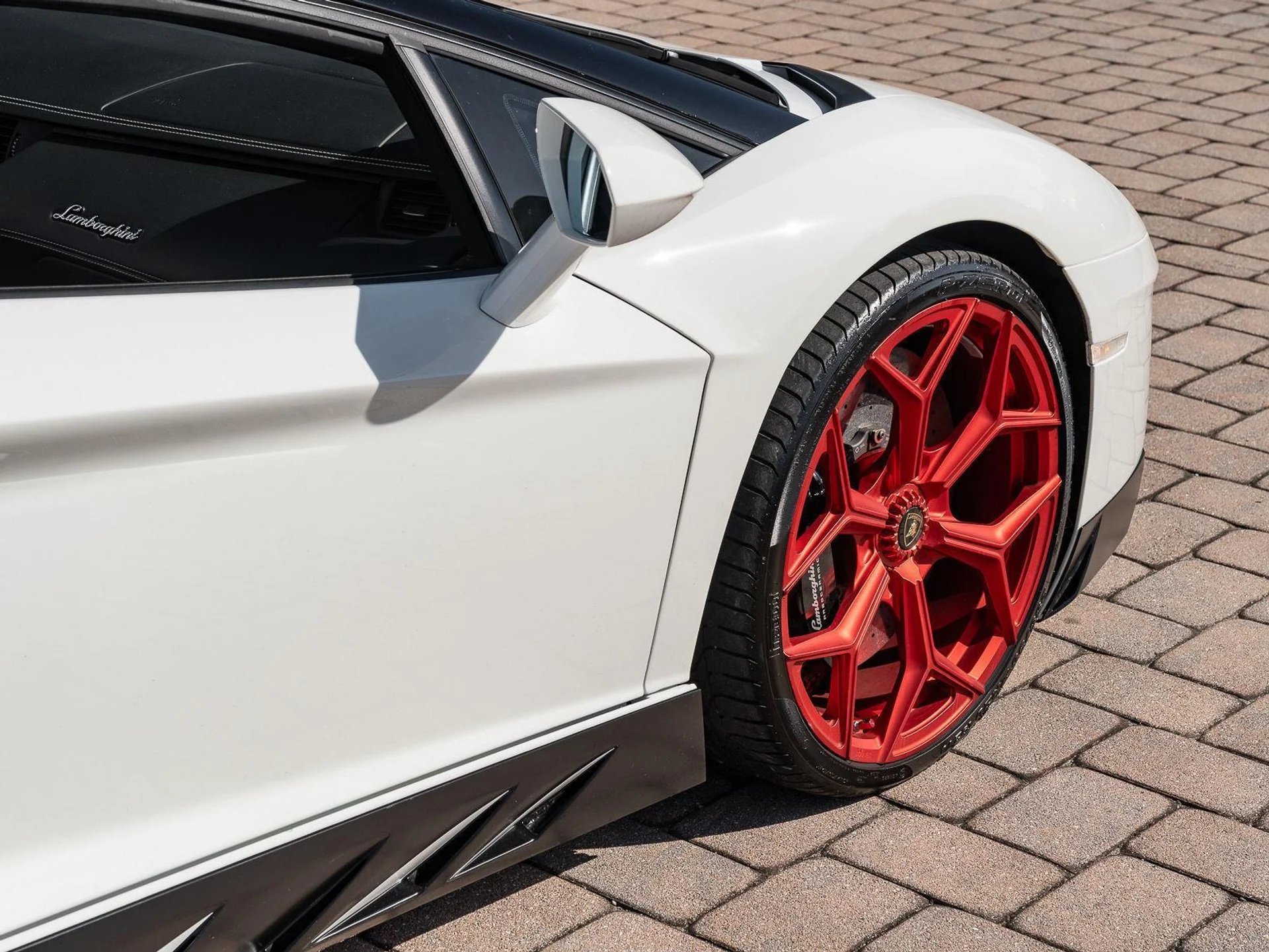 mph011_2916461772_Used_2016_Lamborghini_Aventador_LP_700_4_1777082791_29840043c6