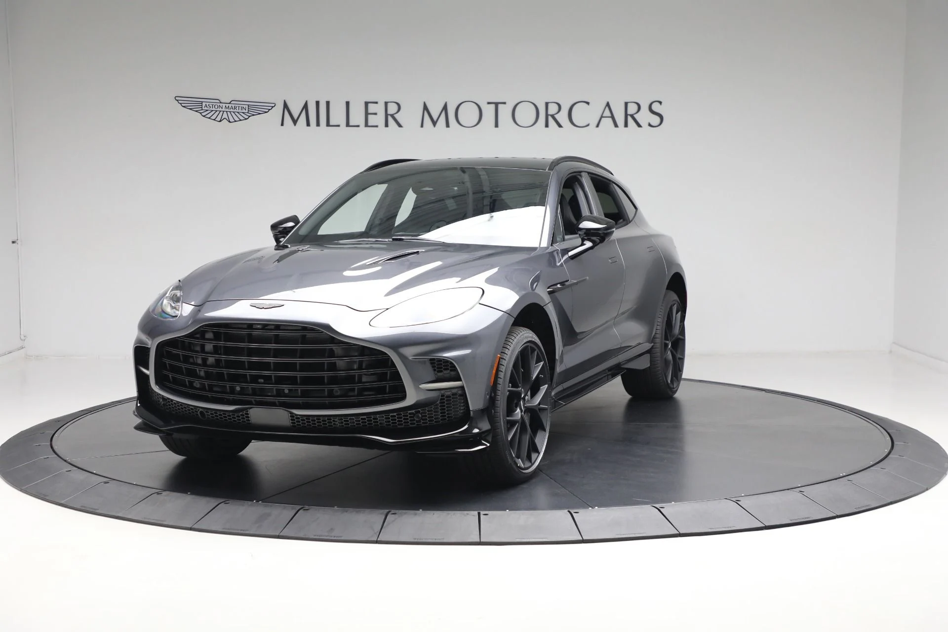 mph011_2917558991_New_2025_Aston_Martin_DBX_707_707_7265426893