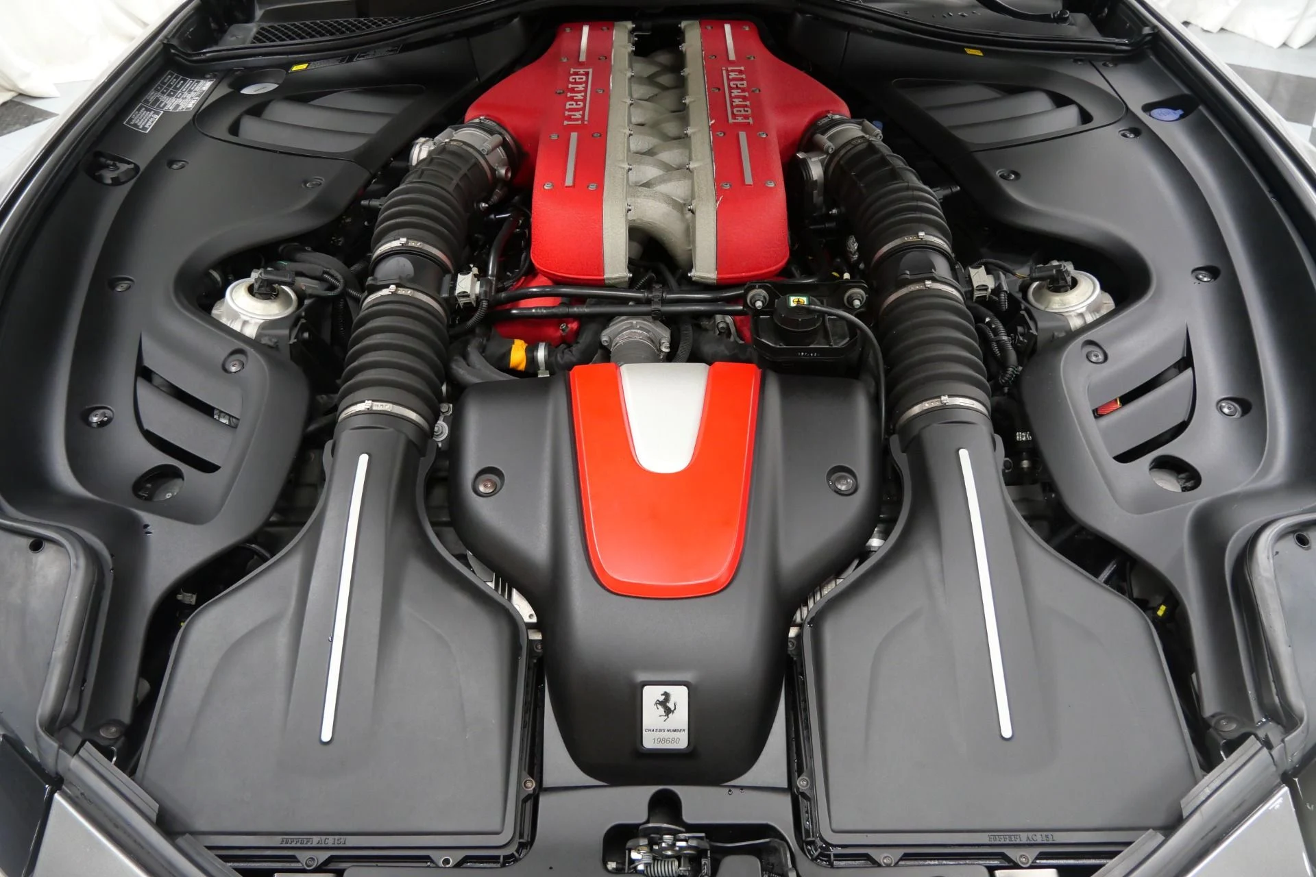 mph011_2932076790_Used_2014_Ferrari_FF_1760547739_9ed1140113