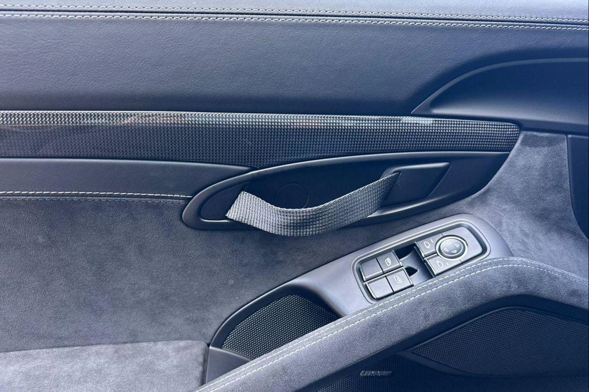 mph011_2932342550_5_H3_F_Hm_YHH_3ihi9_Br_wi_Ae_h2ju8_6e24a8a470