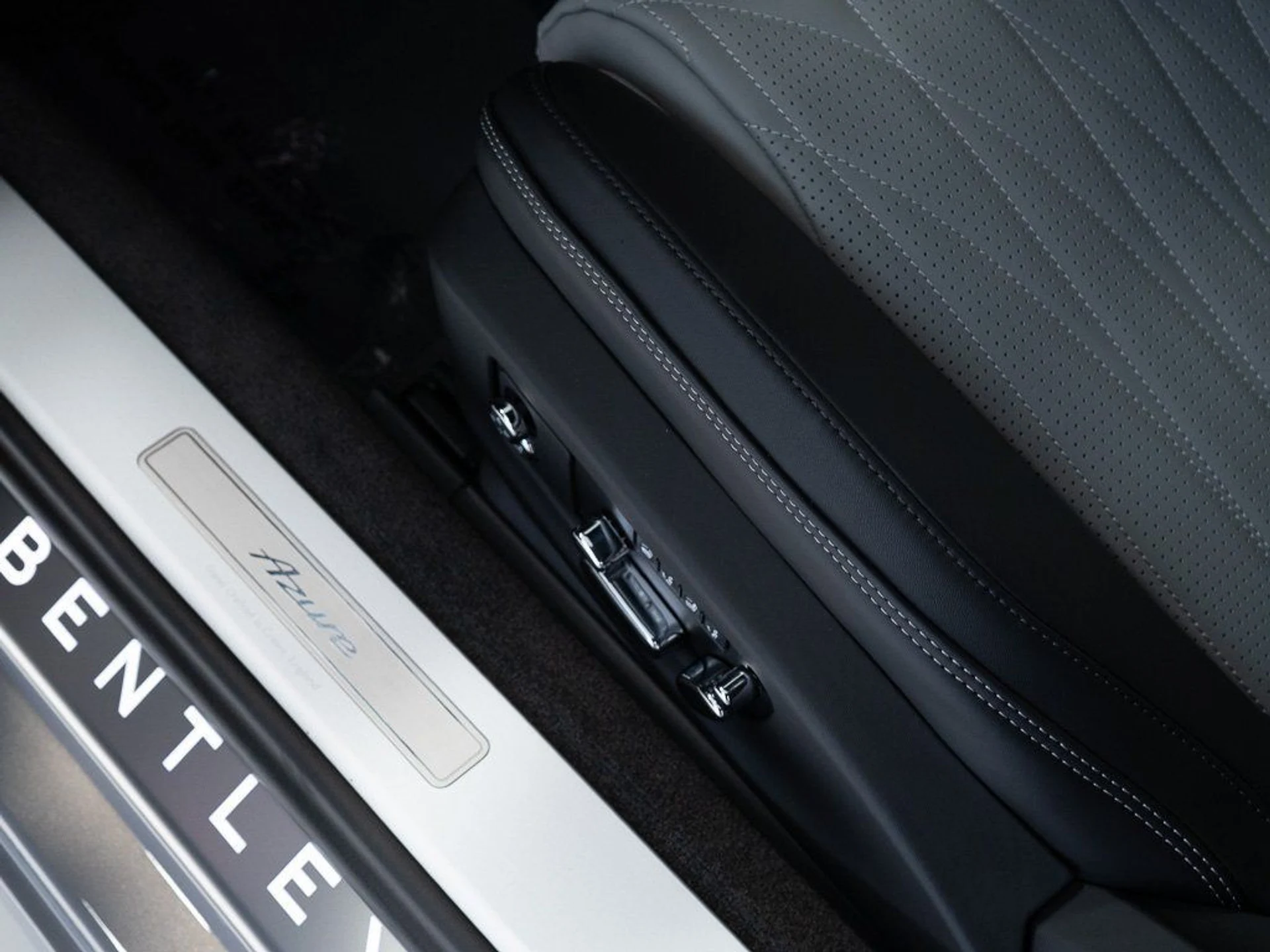 mph011_2937195141_9f087a6e3bea385c867cf8ba13e49242_256f0fedcd