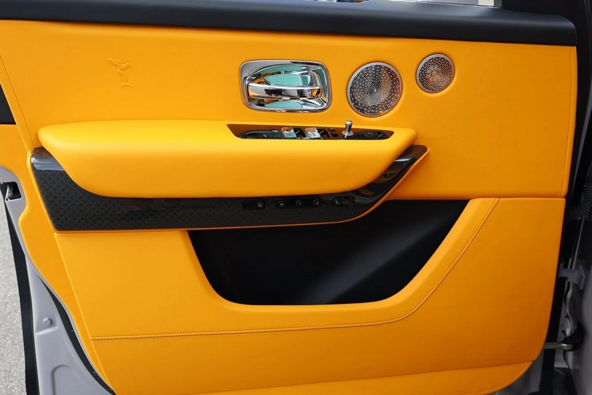 mph011_2945843736_12_d8a4801d67