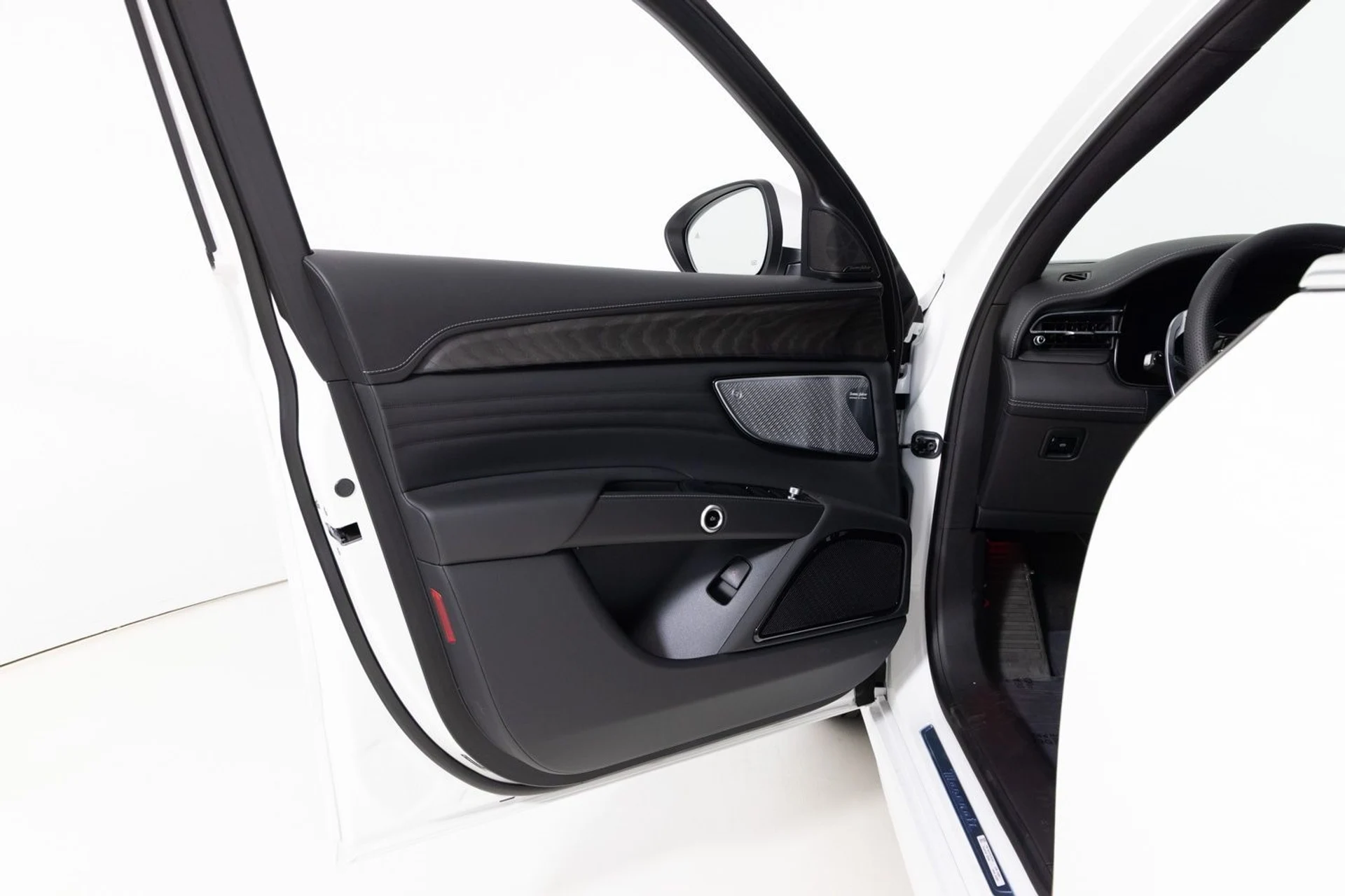 mph011_2948096967_b9f9aad80eb84583b859b69705e8a955_ee20a471c1