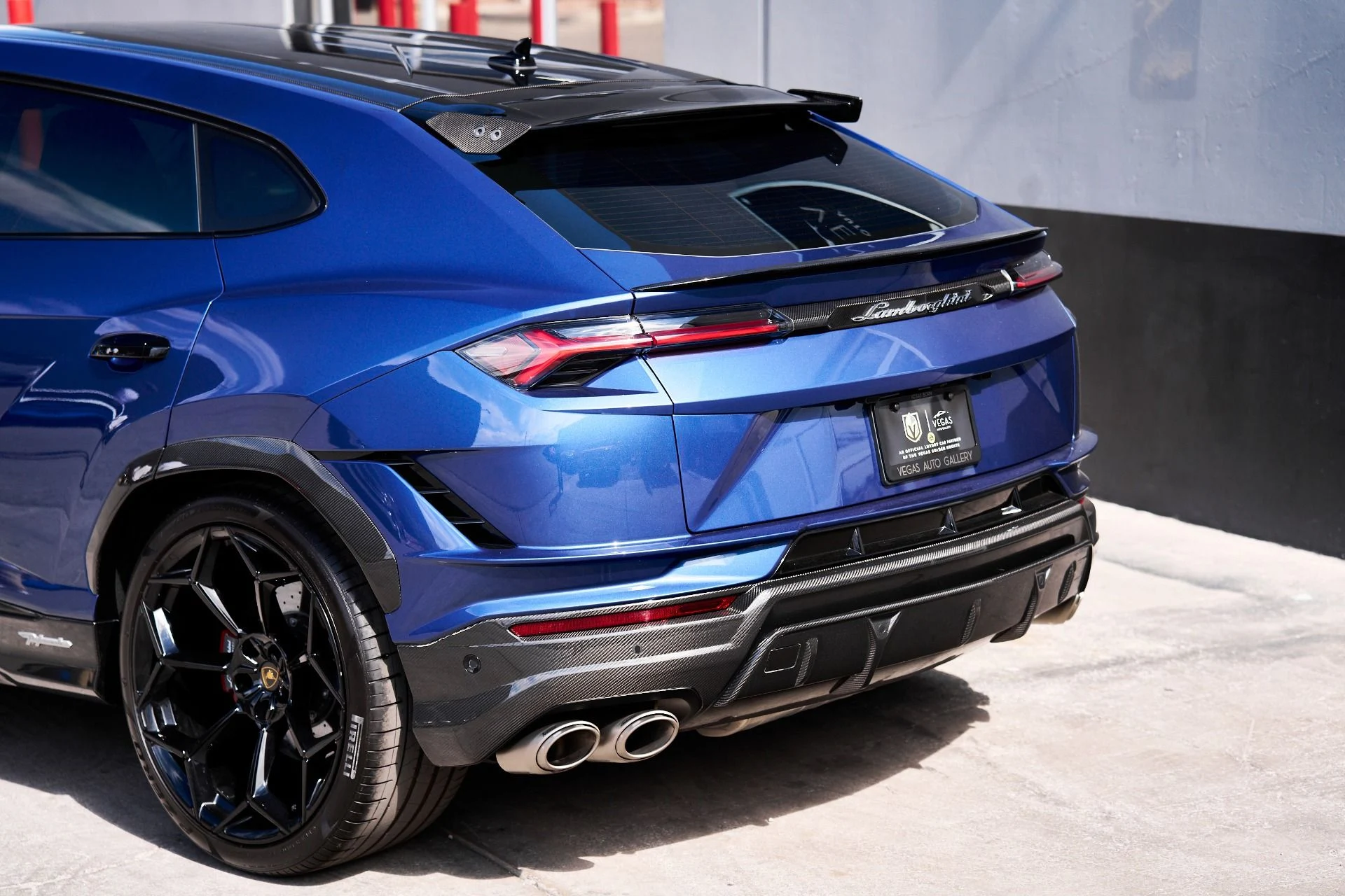 mph011_2950087517_Used_2024_Lamborghini_Urus_Performante_1751408326_8d72eac183