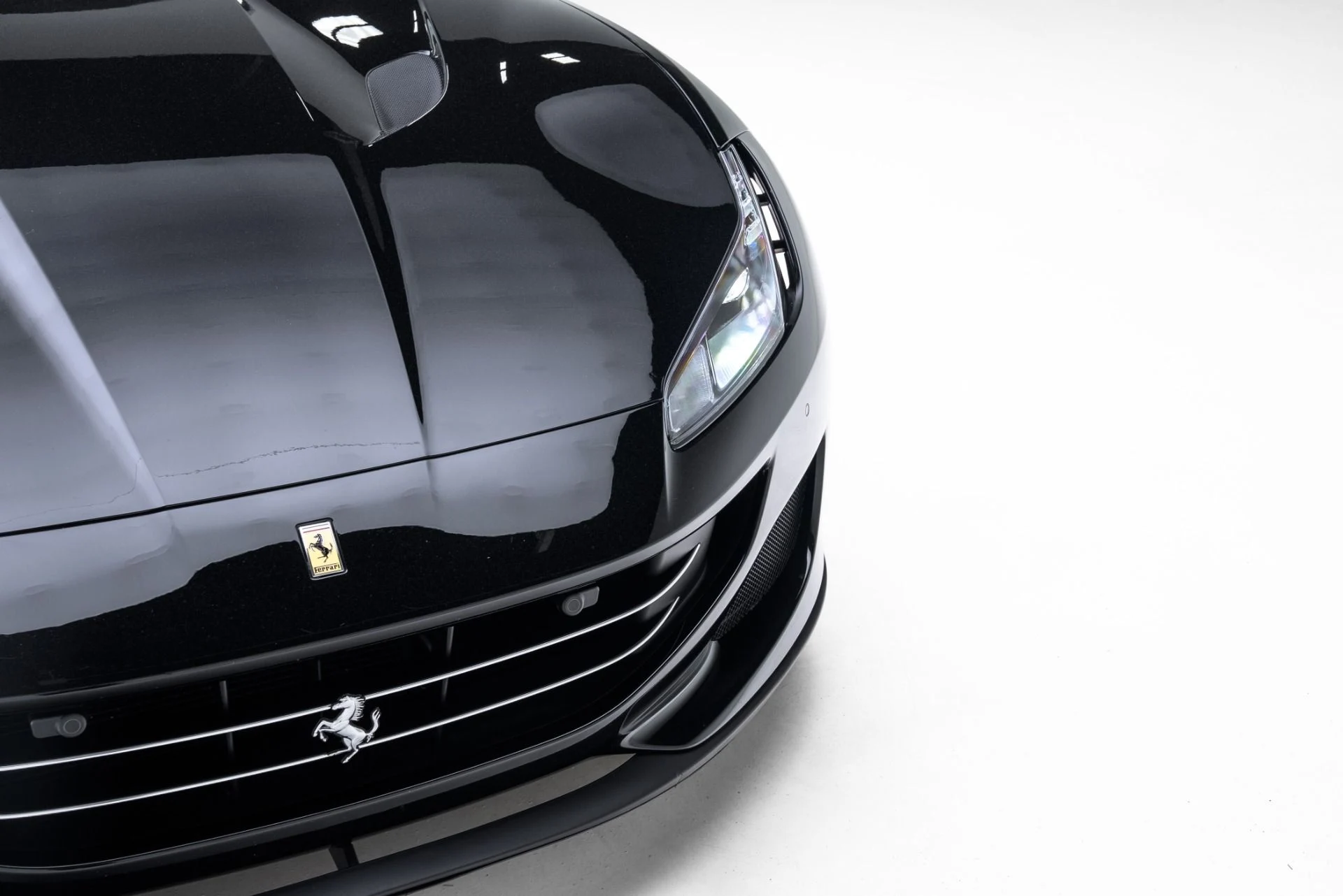 mph011_2950870722_Used_2019_Ferrari_Portofino_1773084196_1b5a593b7a