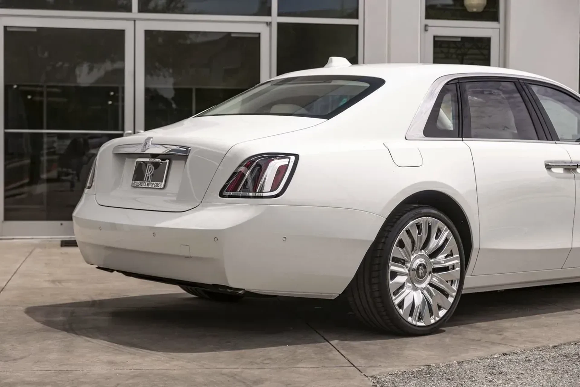 mph011_2955739485_c989b23f681c4406a90eae4ee913df00_54e8035001