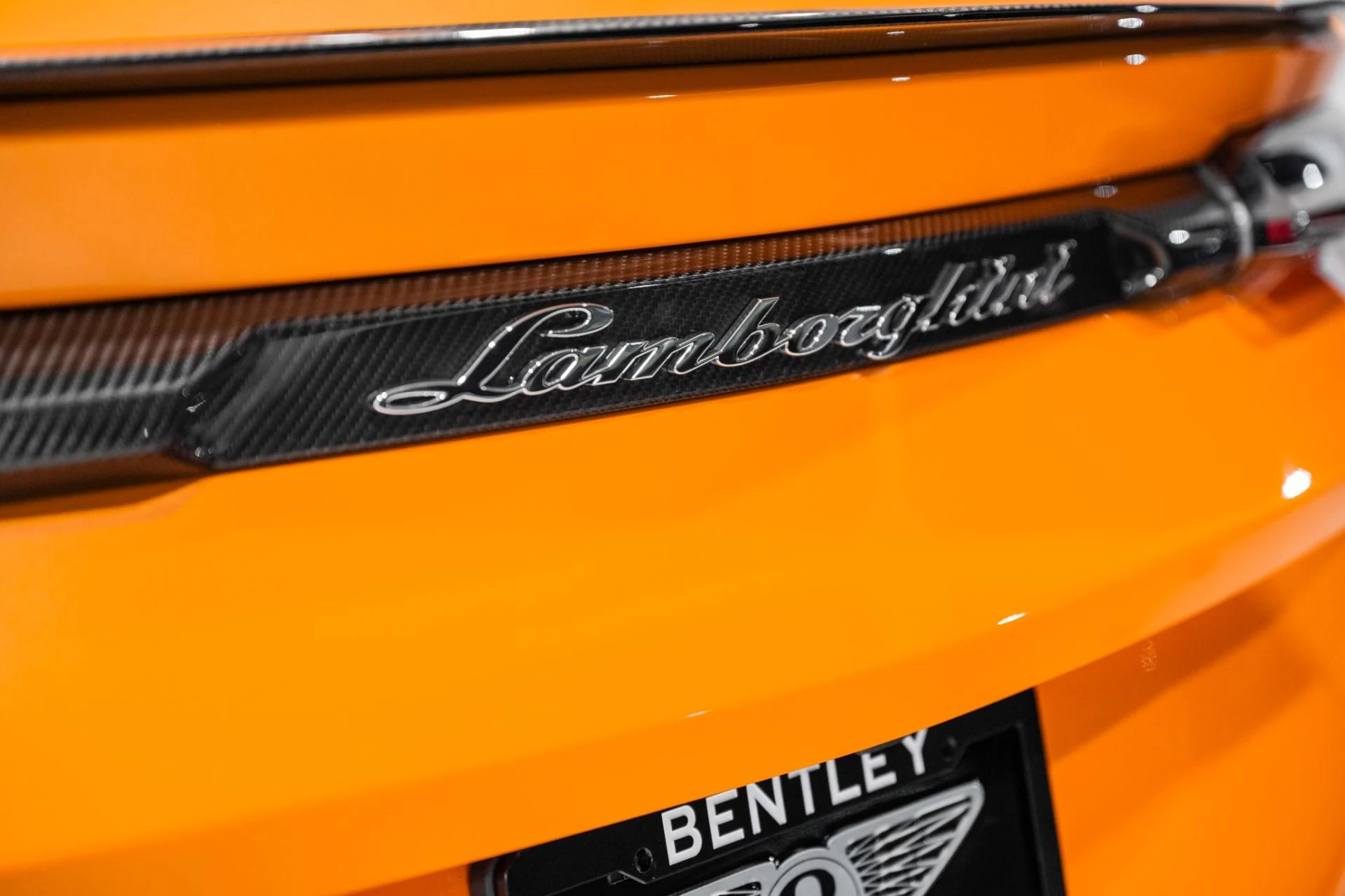 mph011_2960266786_Used_2022_Lamborghini_Urus_Pearl_Capsule_1773410025_35ac5c4382