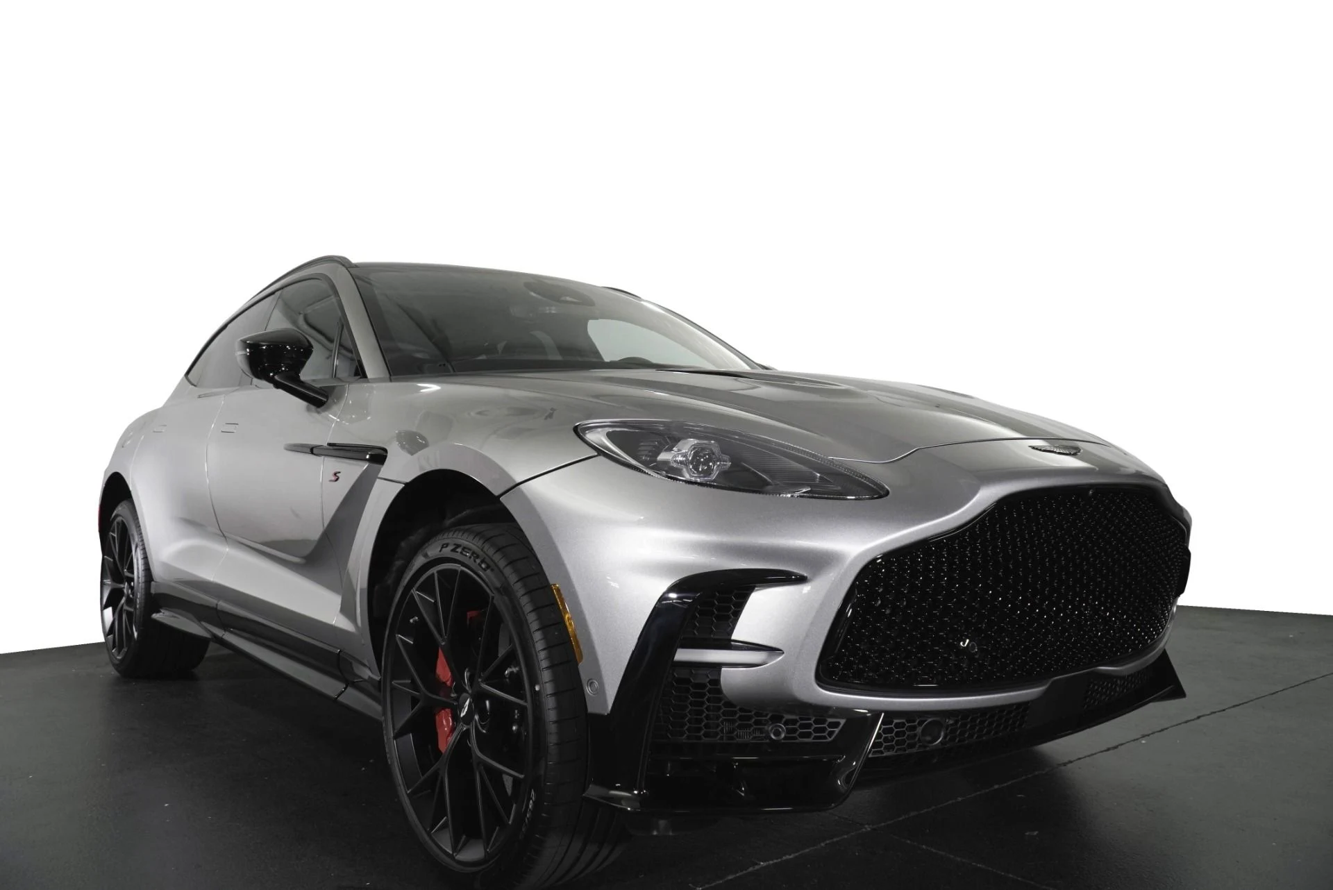 mph011_2963840352_New_2026_Aston_Martin_DBX_S_1781900282_a821eddd2b