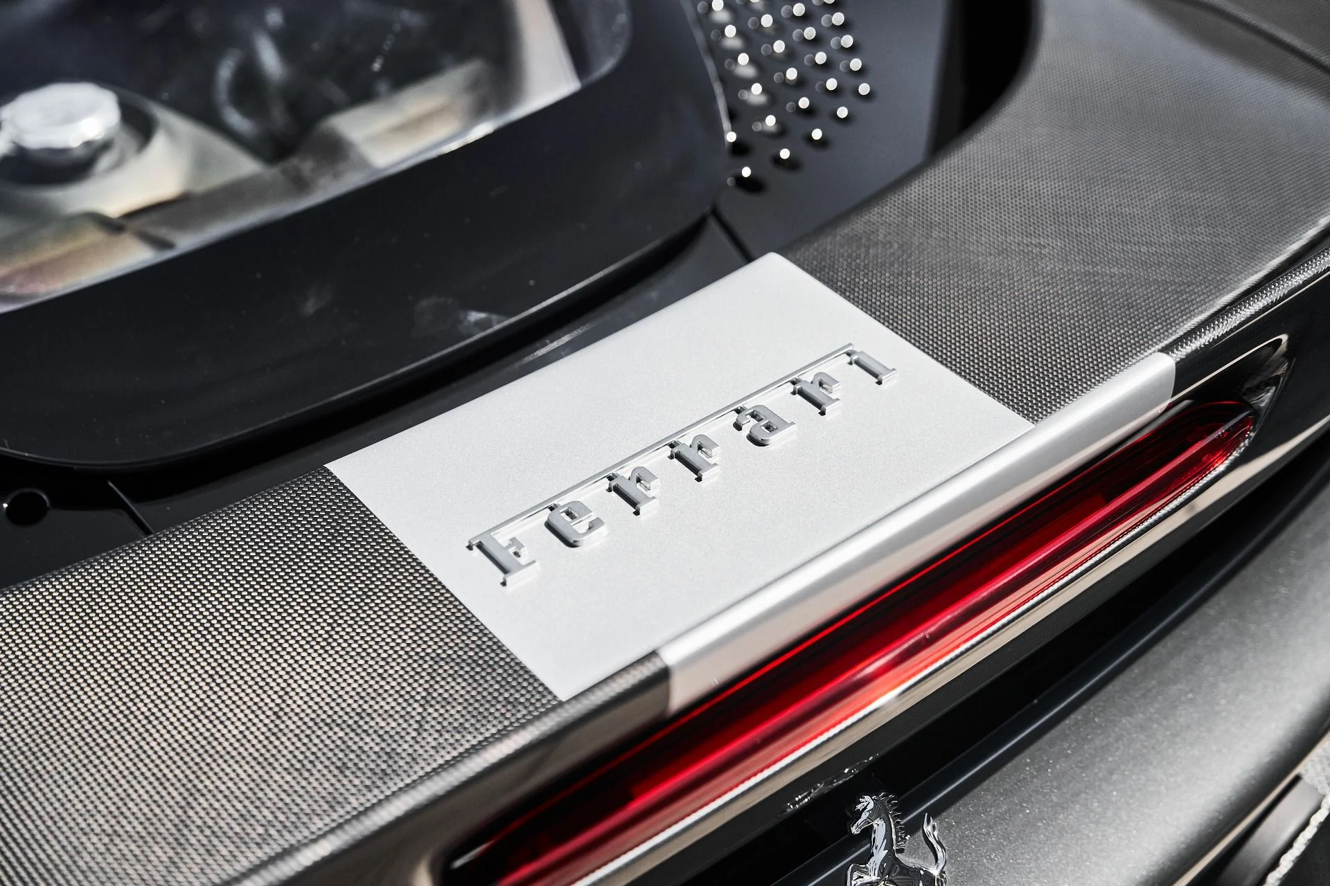 mph011_2966020091_Used_2021_Ferrari_SF_90_Stradale_Base_1781822319_fa21bf01ed