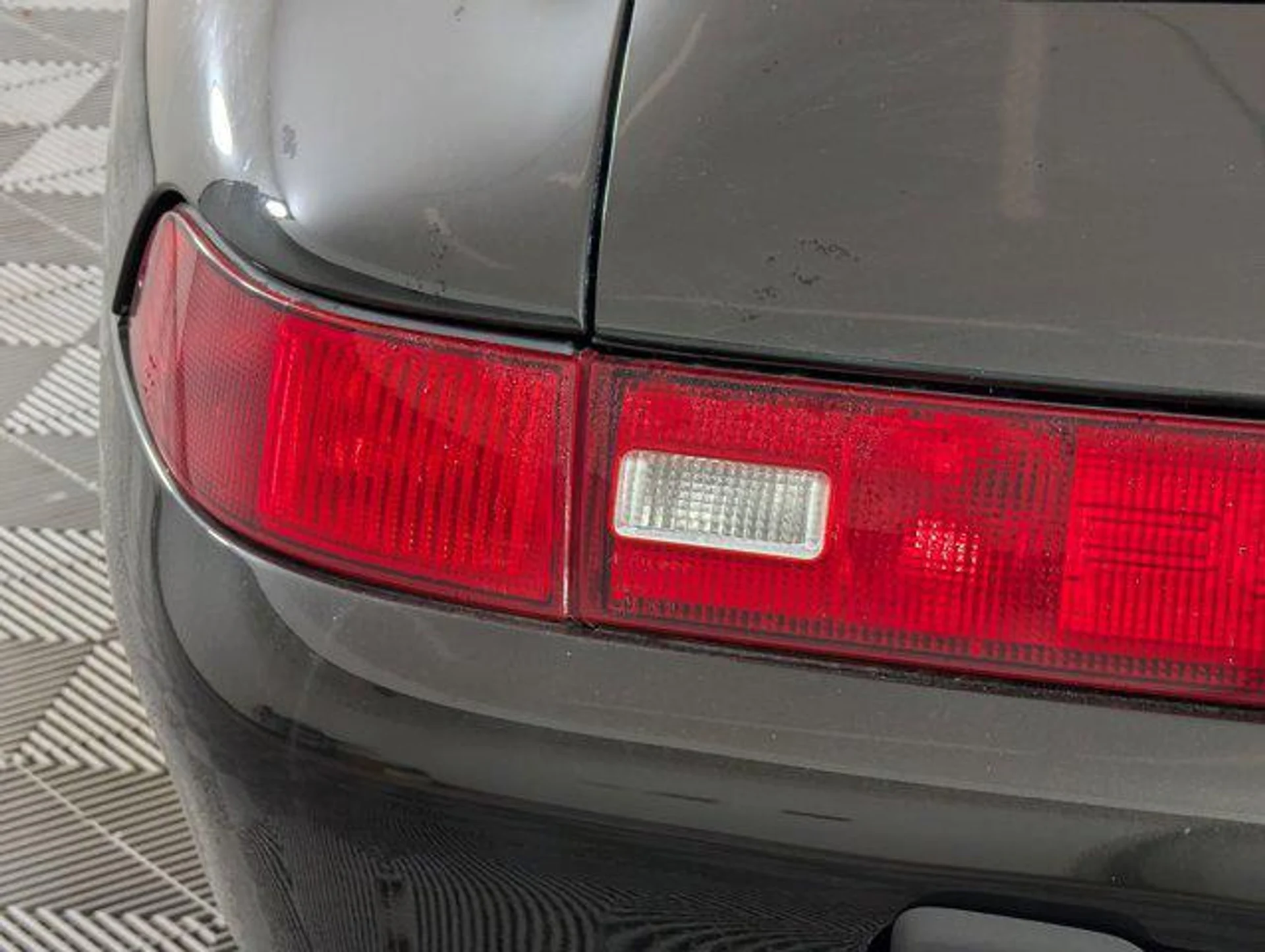 mph011_2974807136_ls_JA_Jg_W_Ul_NTZ_Mkghf38_K_Gg1_Q3g8_239f317d02