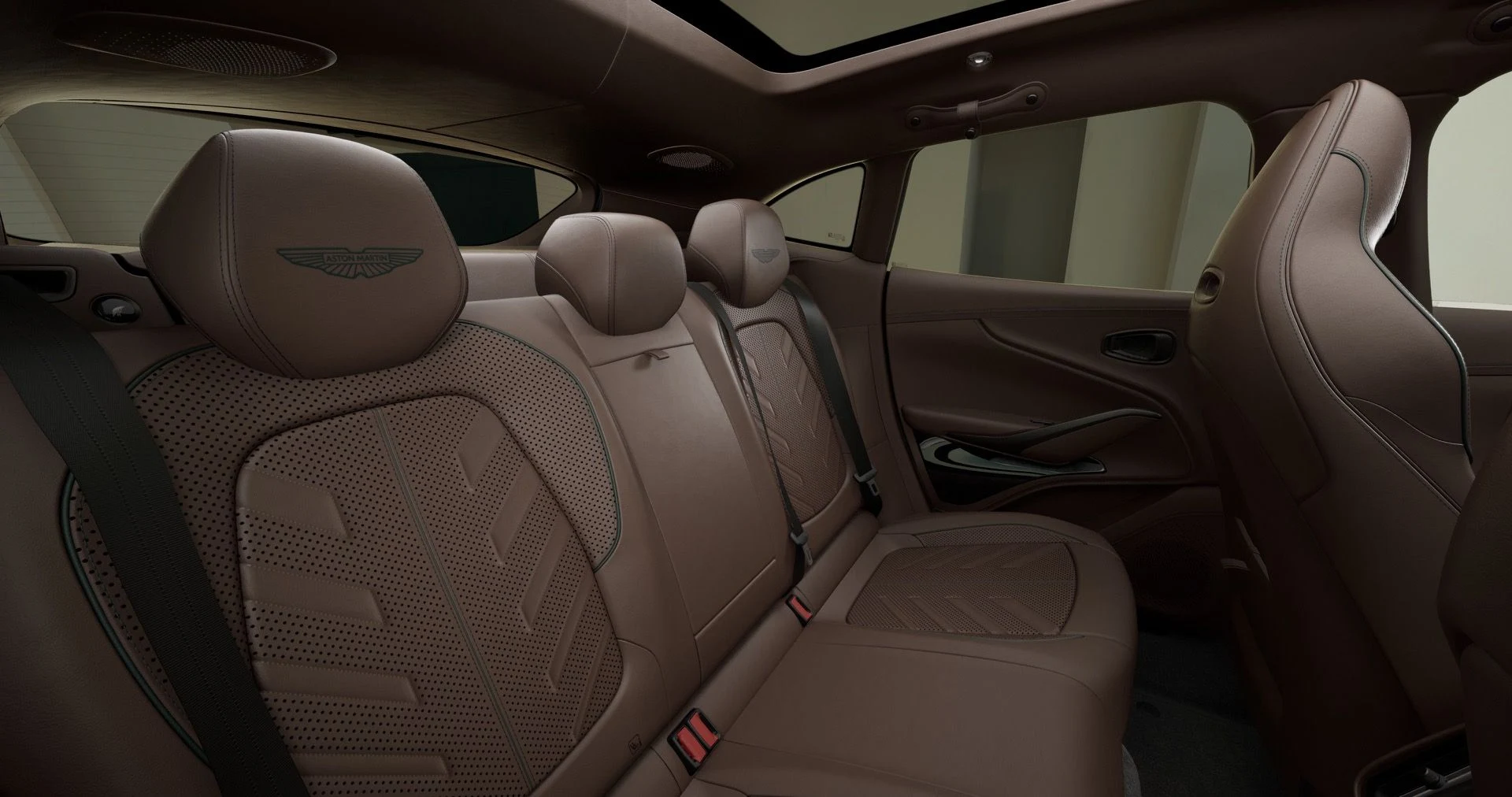 mph011_2985762895_New_2026_Aston_Martin_DBX_S_1791824438_da8716a3b7