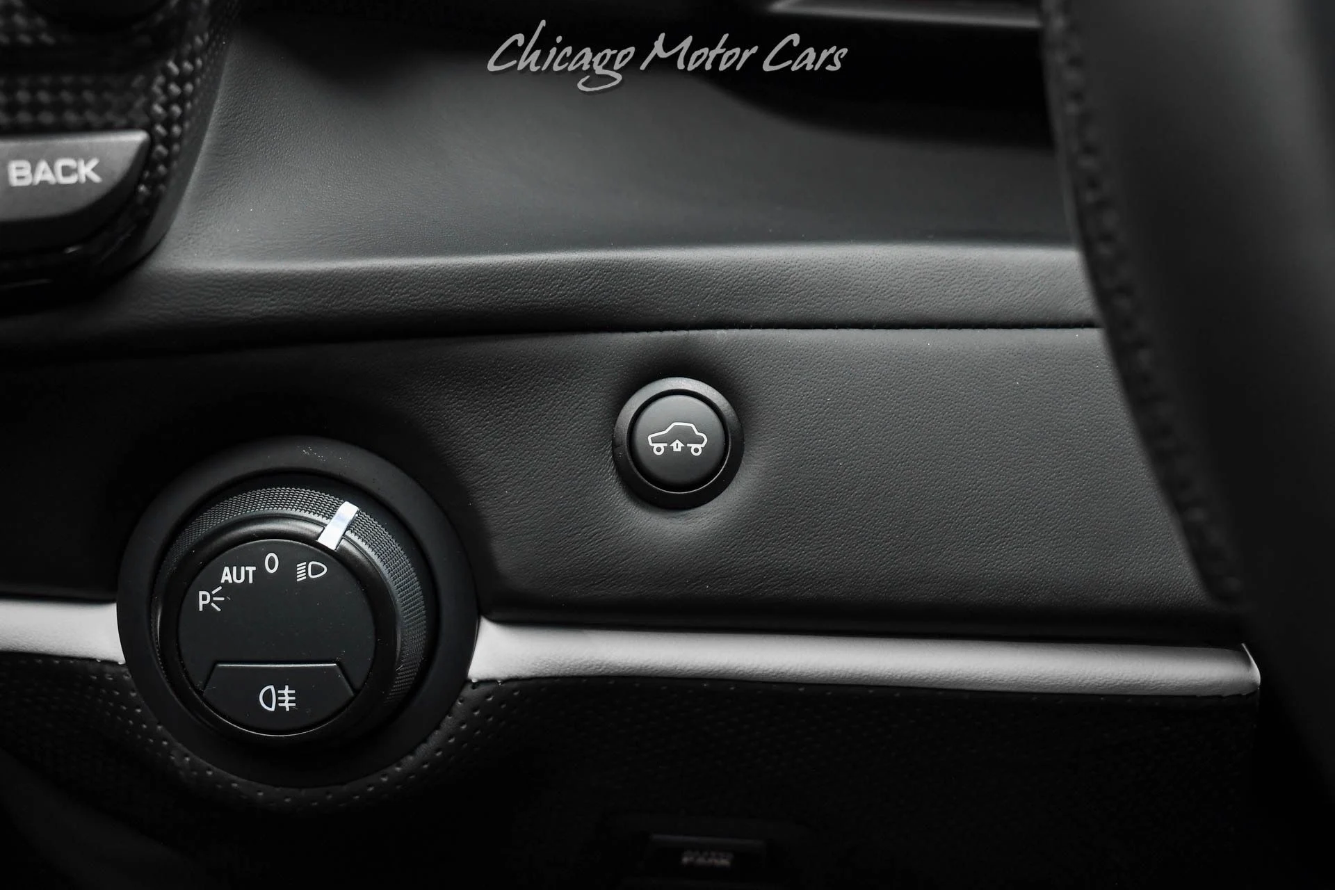 mph011_2988839153_12911_p12_l_c149f64c1e