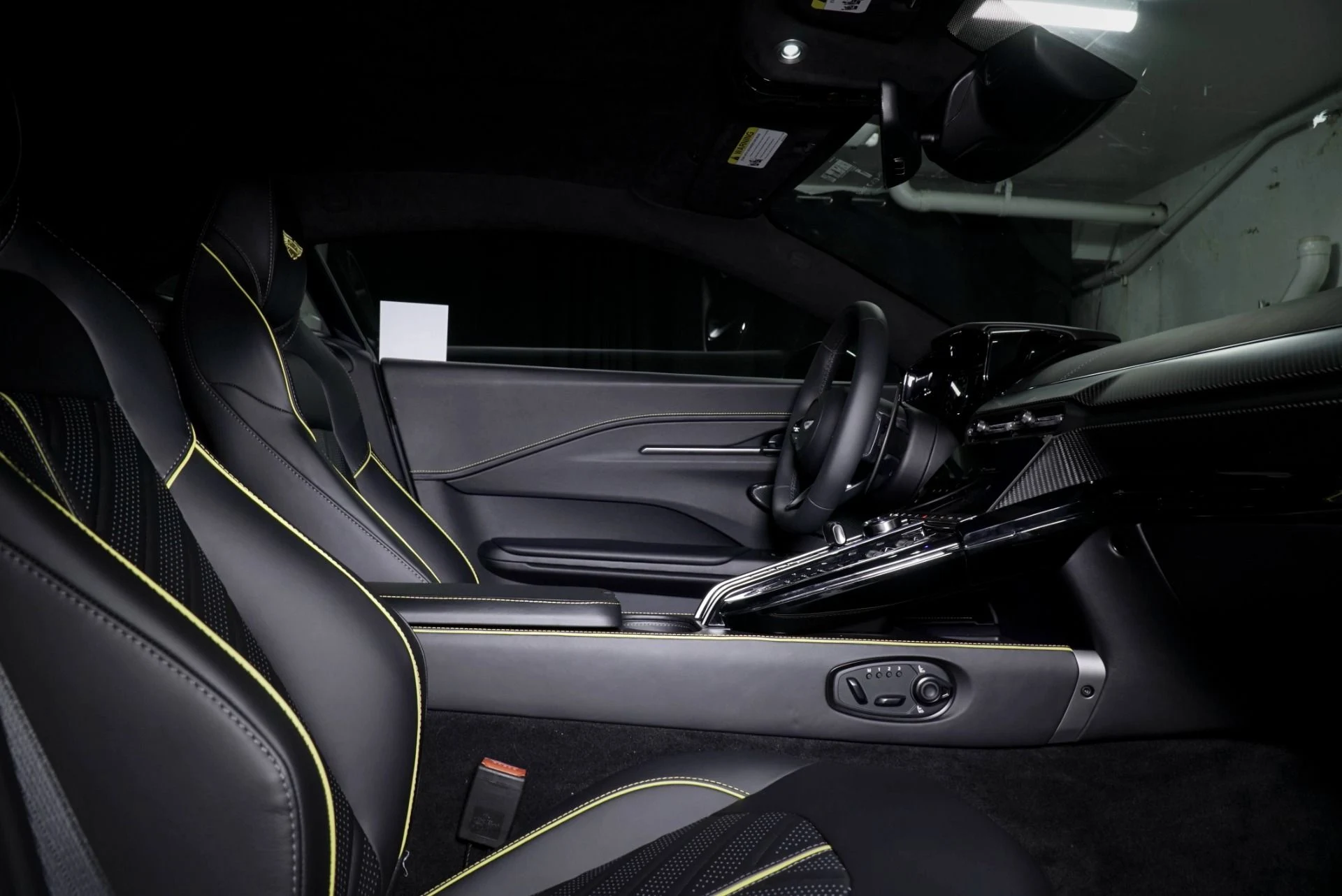 mph011_2999966421_New_2026_Aston_Martin_Vantage_S_1768374197_395255b254