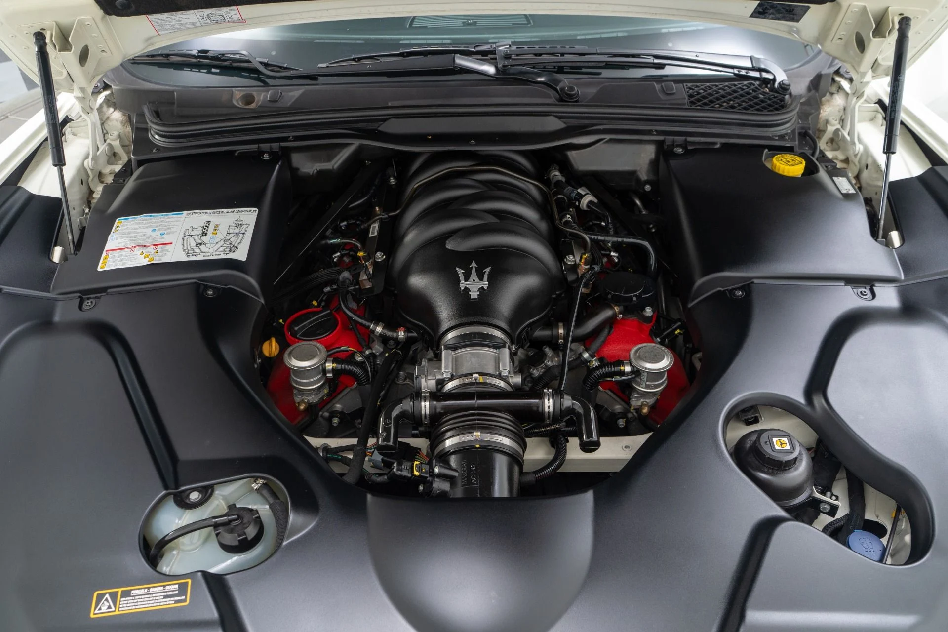 mph011_3001264106_Used_2012_Maserati_Granturismo_Sport_1756223132_e10566a709