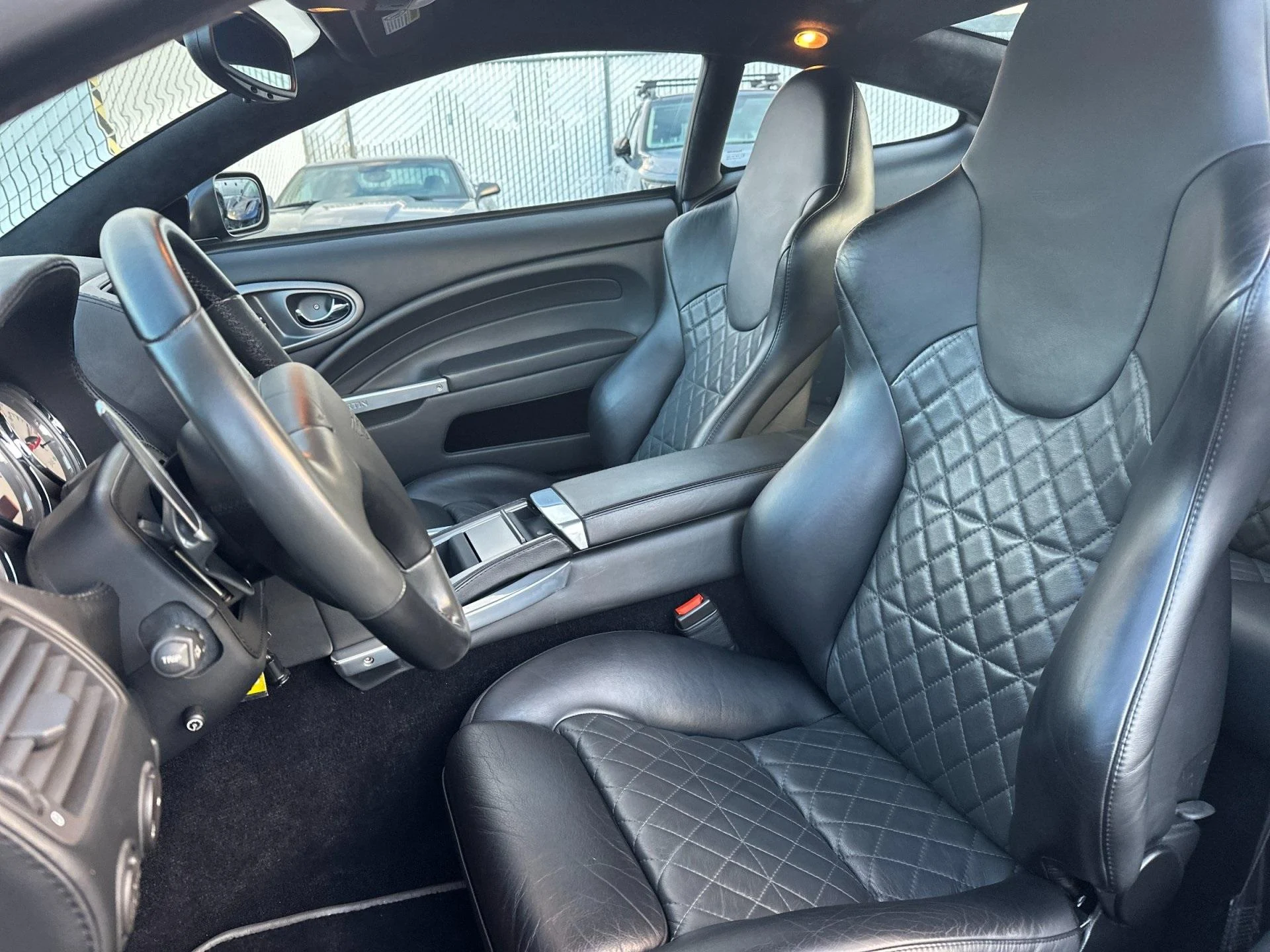 mph011_3011717600_Used_2006_Aston_Martin_Vanquish_S_1763564996_1b0e06b9e2