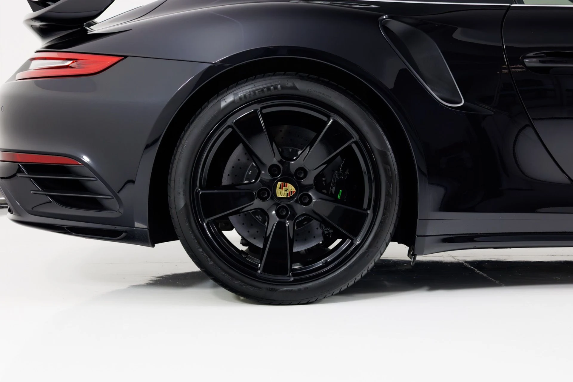 mph011_3012254580_Used_2017_Porsche_911_Turbo_S_1773337572_28bd0e7475