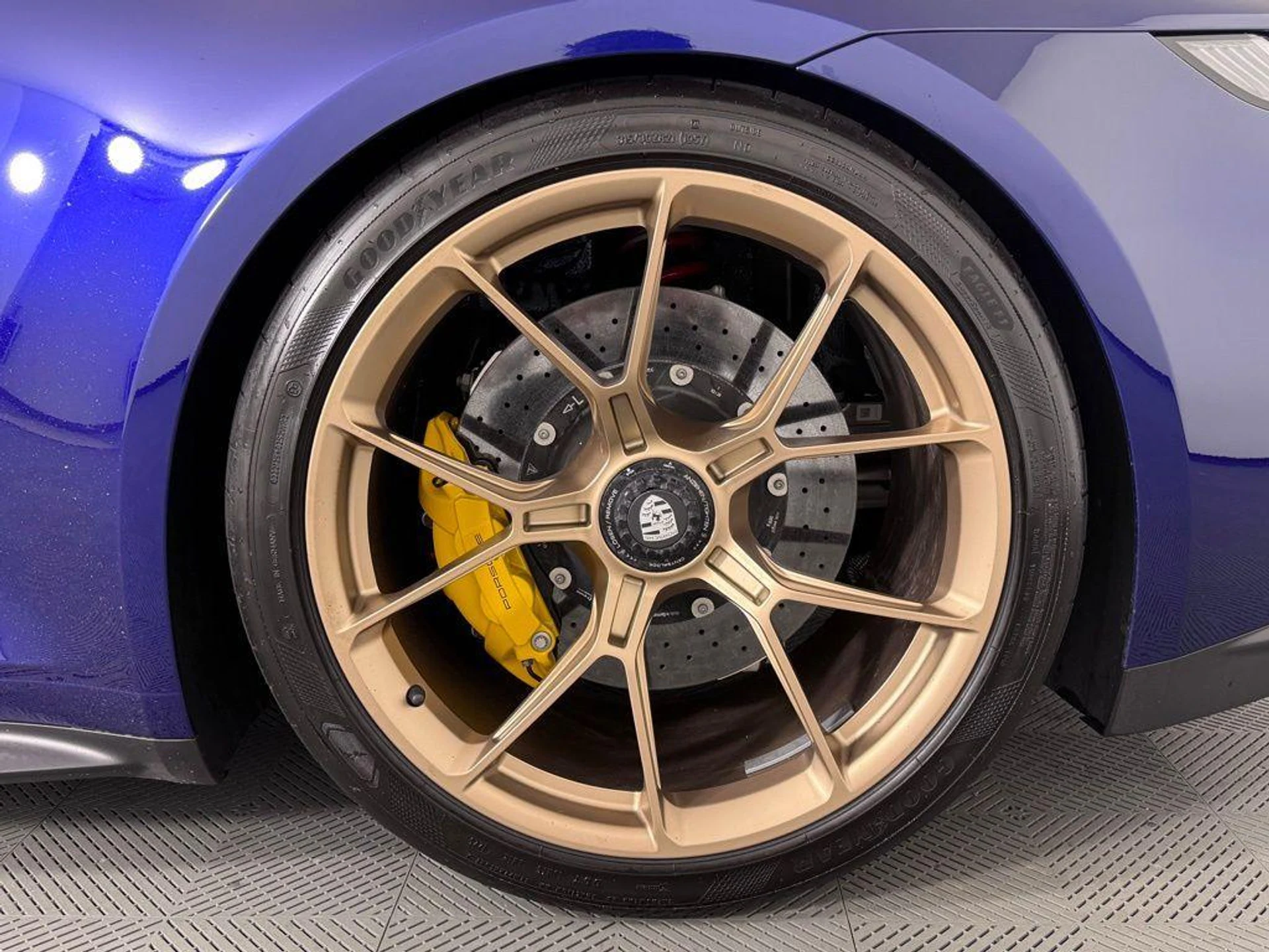 mph011_3018797391_vwdf_H_2_XGFX_1_VBWV_3_L0u_Z_j_R_Eio_5d36d618f0