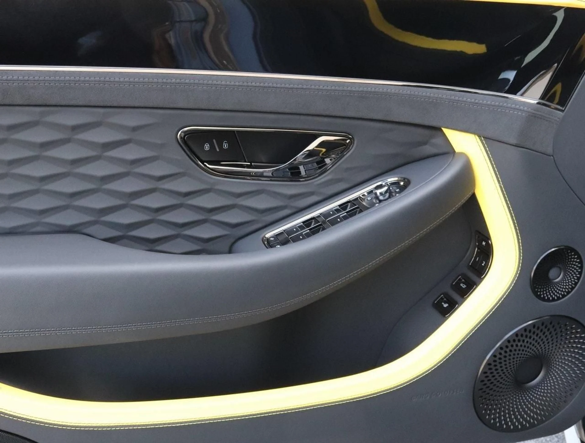 mph011_3019046310_12_b22ef14c66