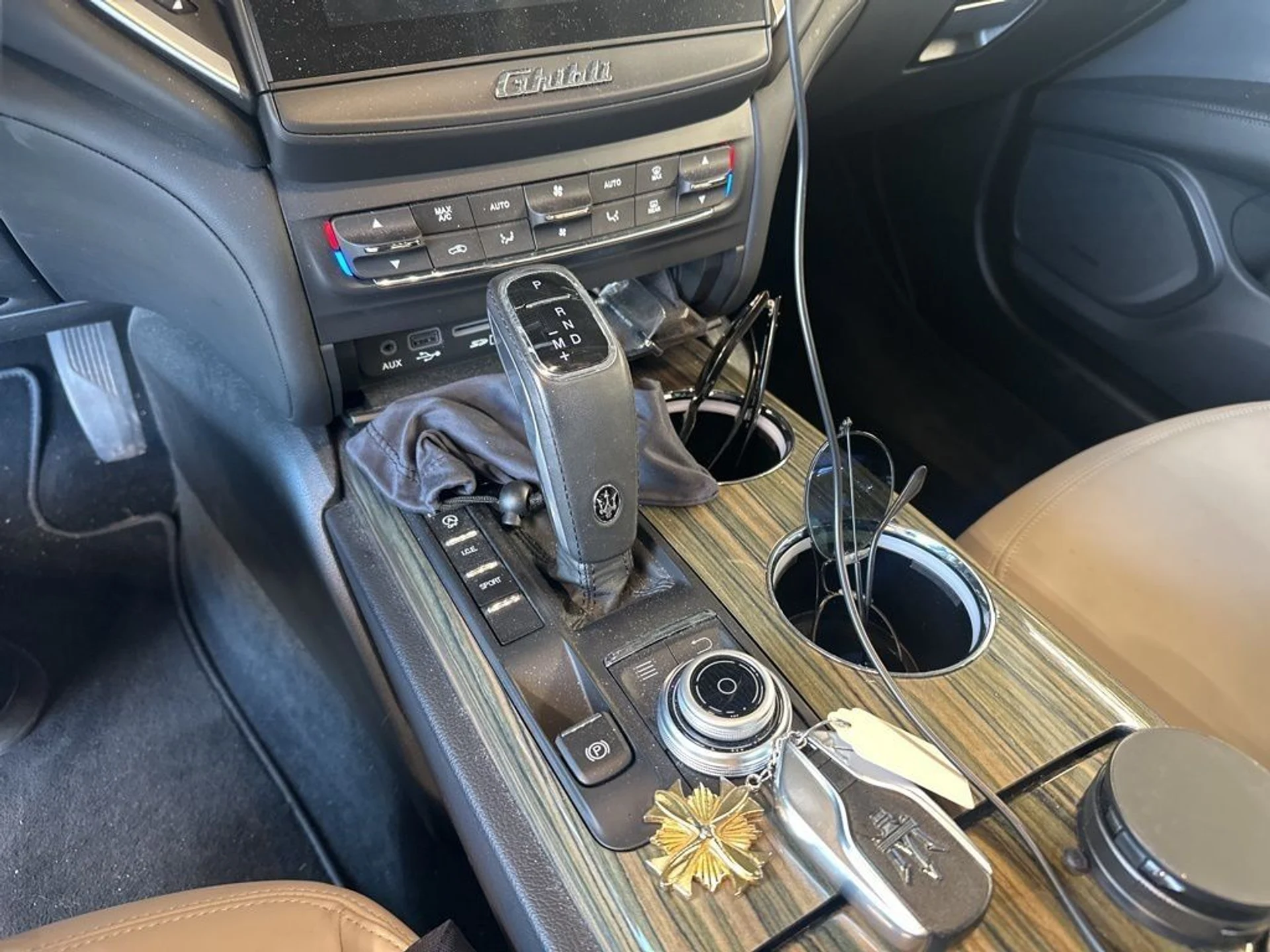 mph011_3021222310_a3c4123d7c10d0348cf684e6af657496_3682f7c6a3