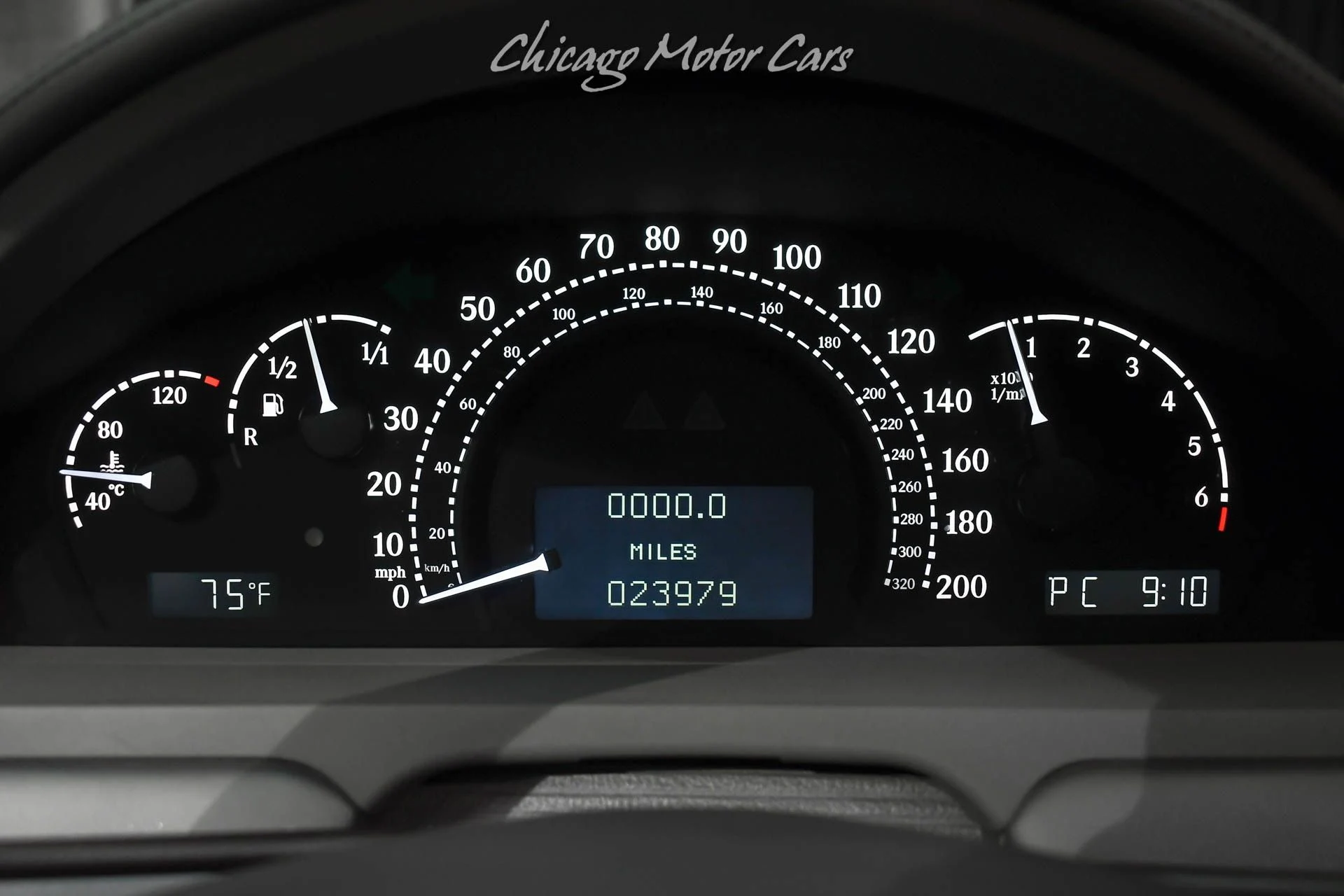 mph011_3027949141_11544_p12_l_014a46bb65