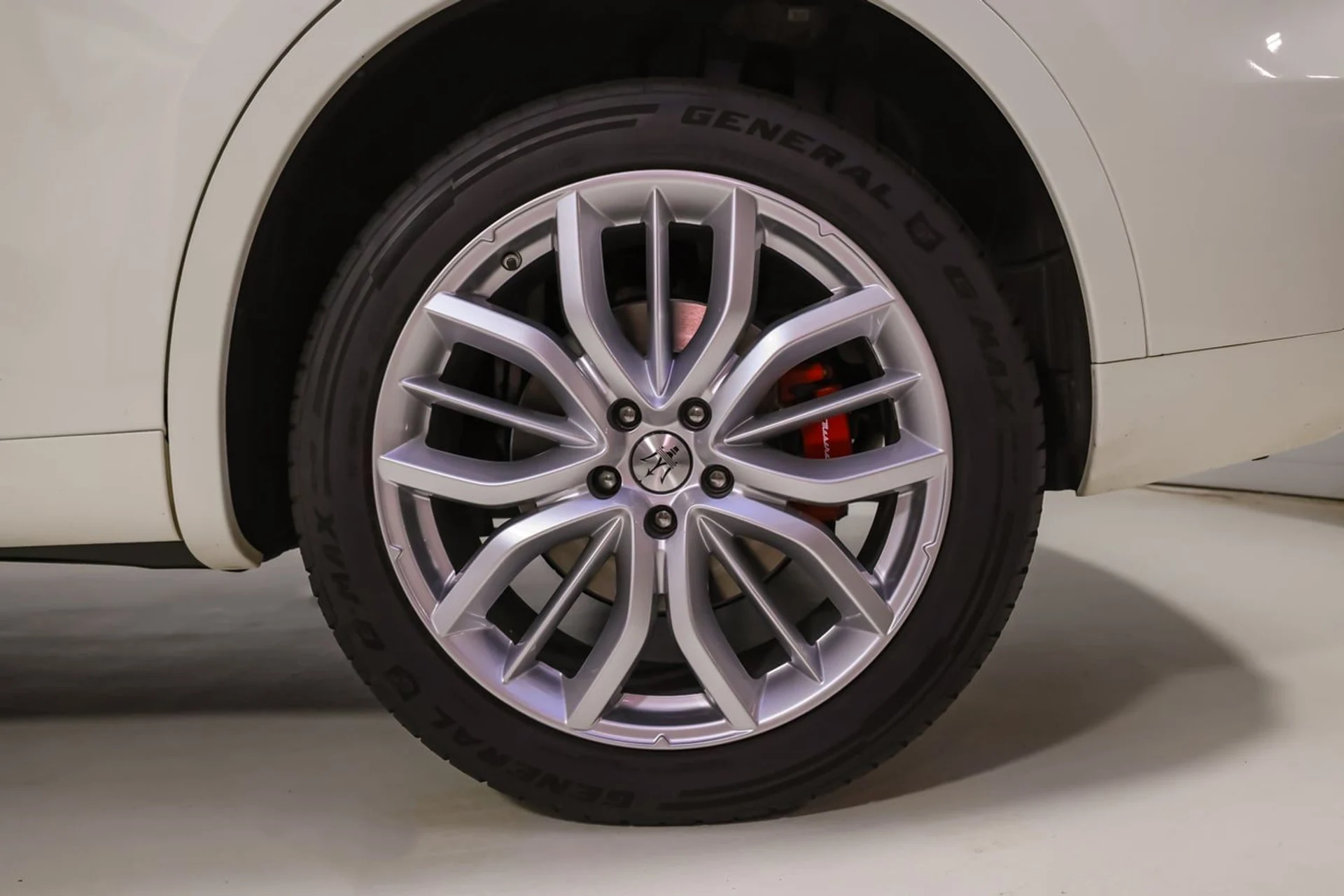 mph011_3031815850_25ec31f25a9f401894273875c81f9f42_85b18928fe