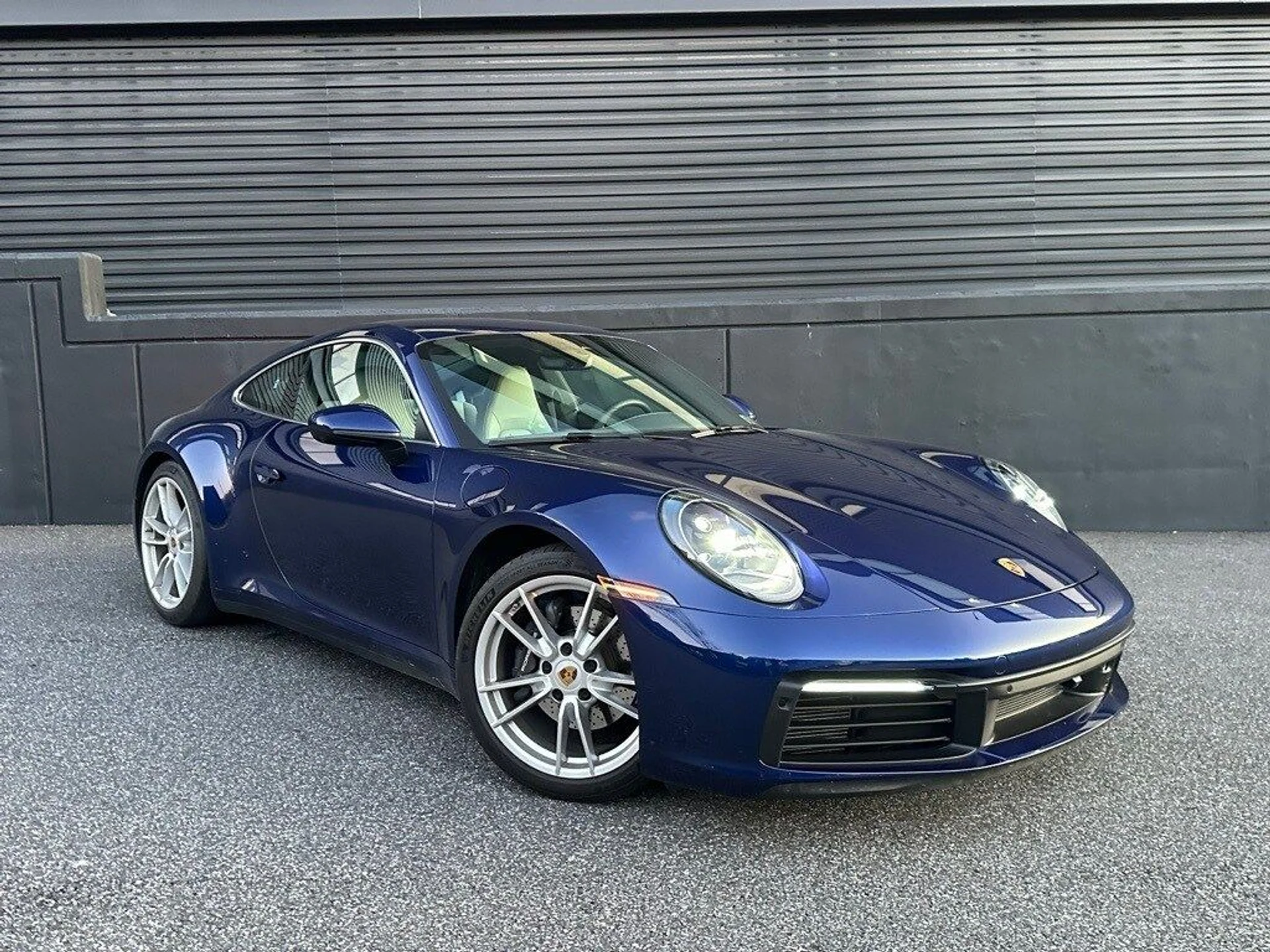 mph011_3032797480_a8a8bbca9d79173261ad77253f2c407fx_abf2cc3199