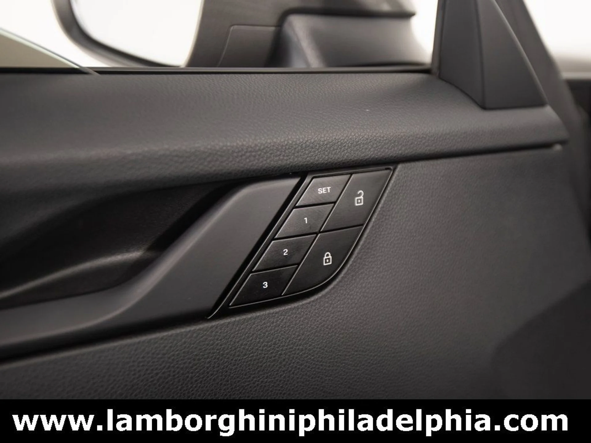 mph011_3034560957_85e639658bb3cc2aafe2f9ebc38a6098x_7489811bc3