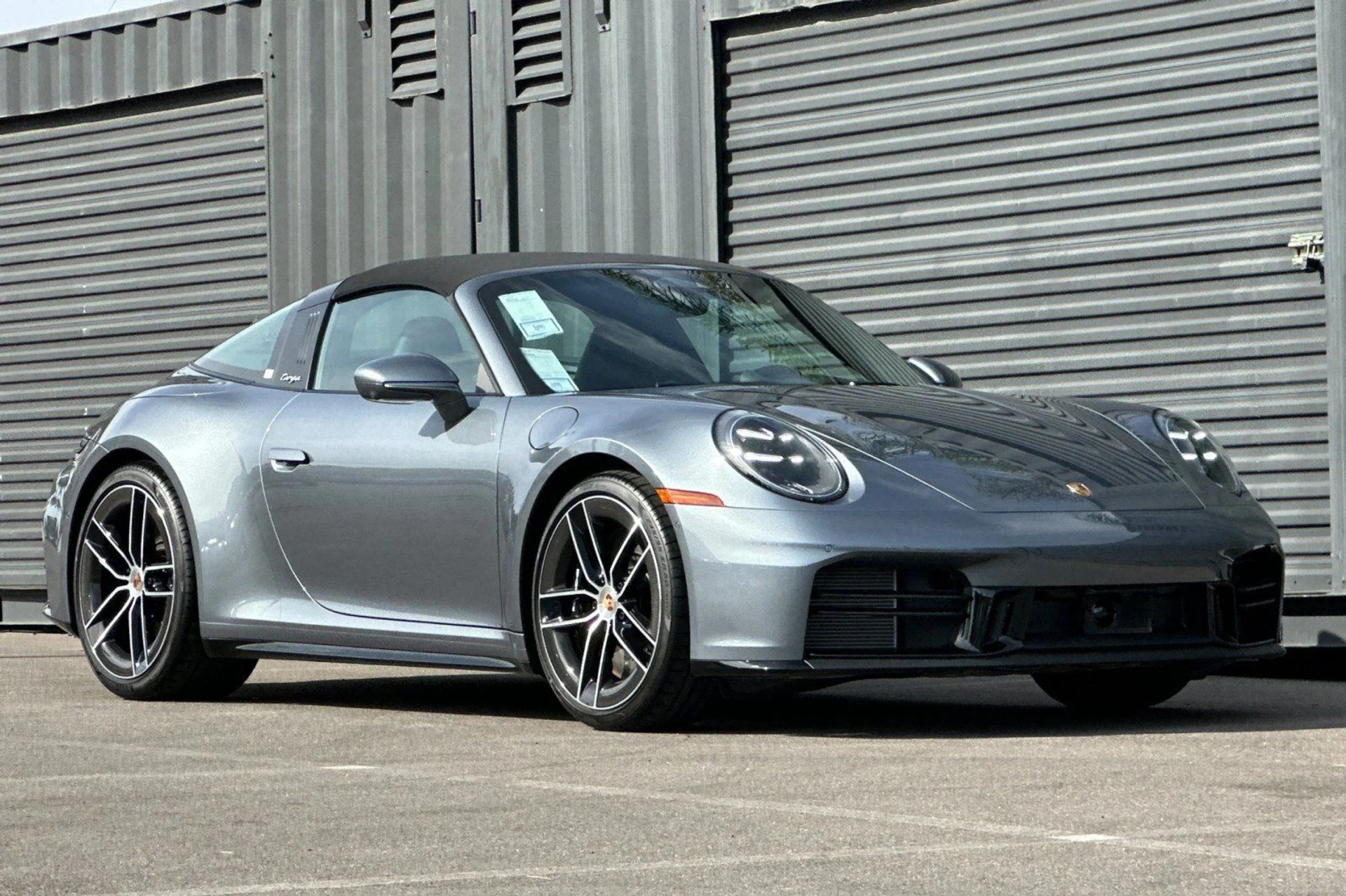 mph011_303623202_aee033bde677dceba7f9775171880070_e733cfac6e