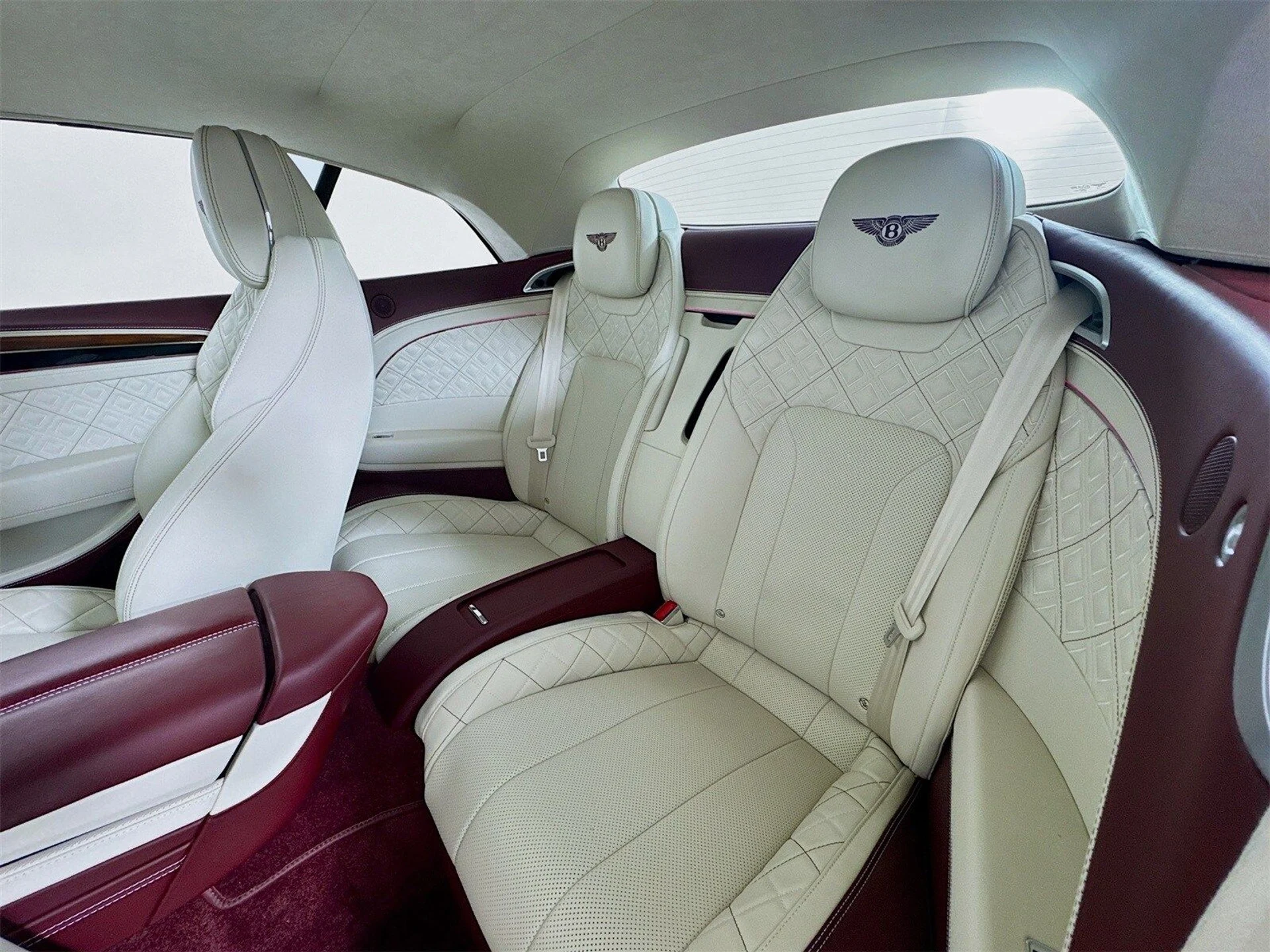 mph011_3036954661_3016173651e9b3c8d1311449fb8c9100x_29837195de