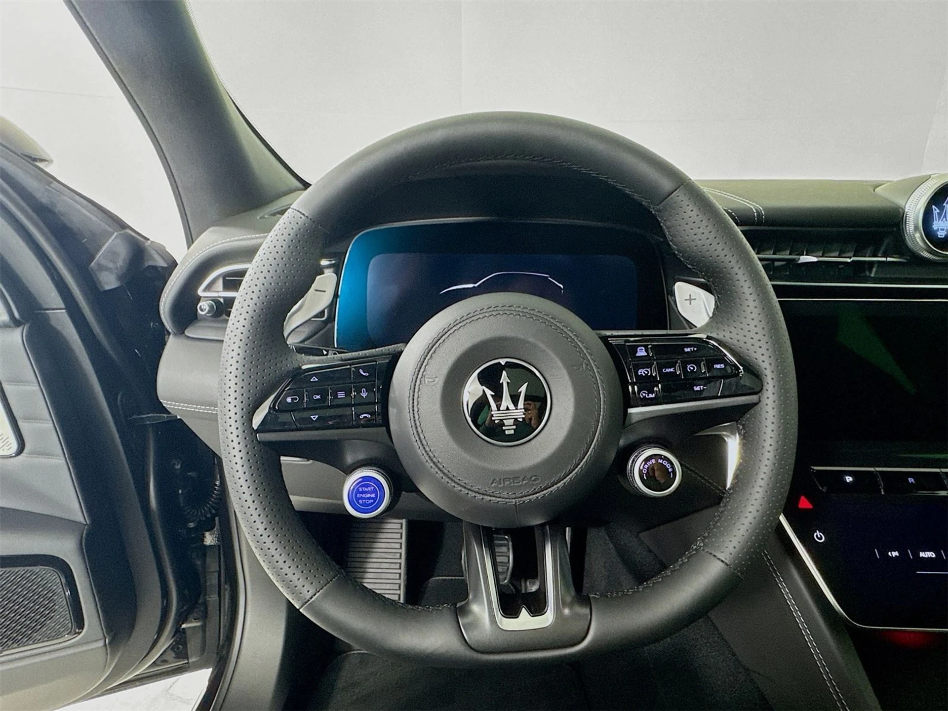 mph011_3045620418_6e8be75a2780d4985a182ed9154a8036x_605766125a