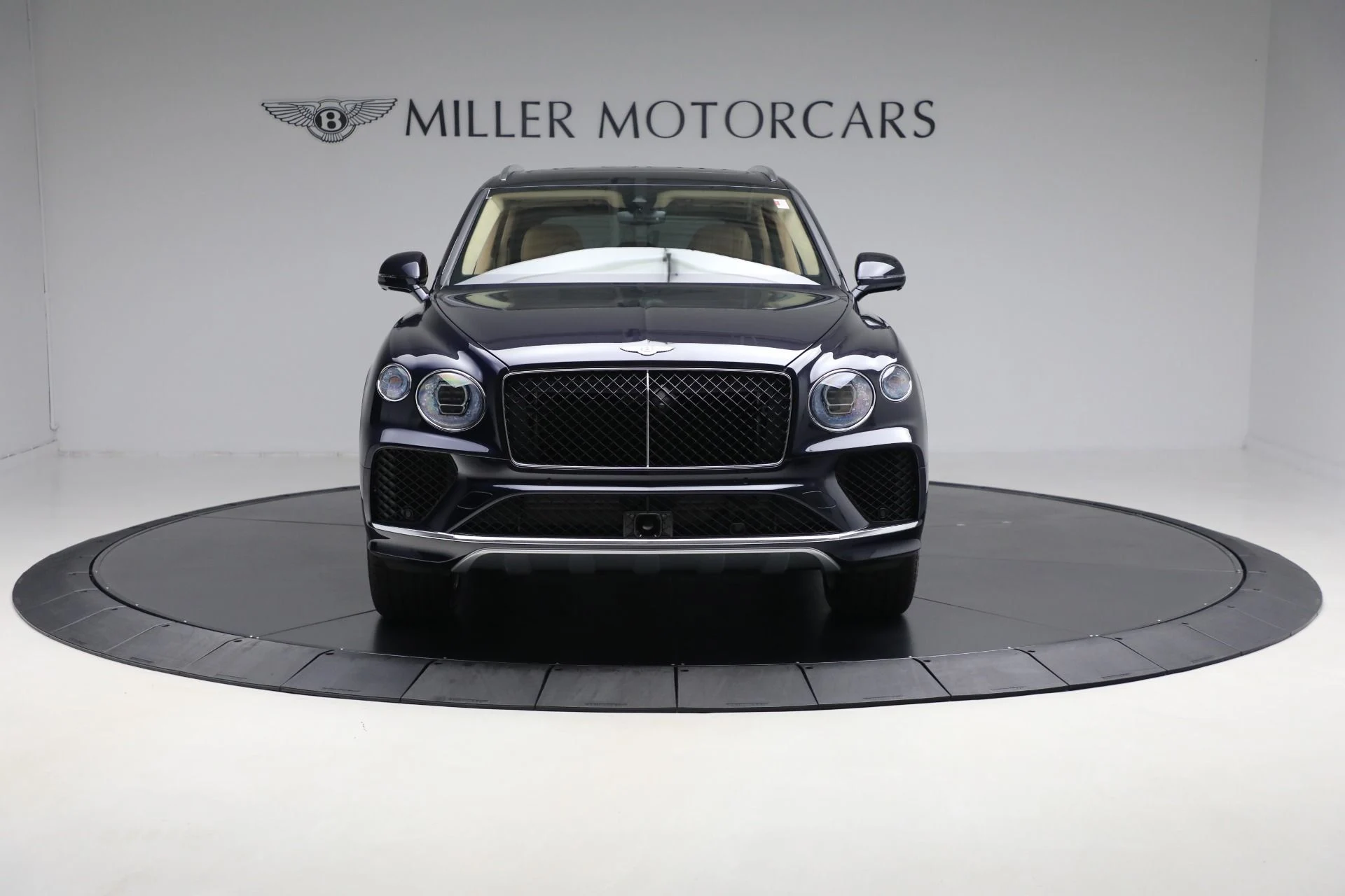 mph011_3047981580_New_2025_Bentley_Bentayga_V8_cef34b11bc