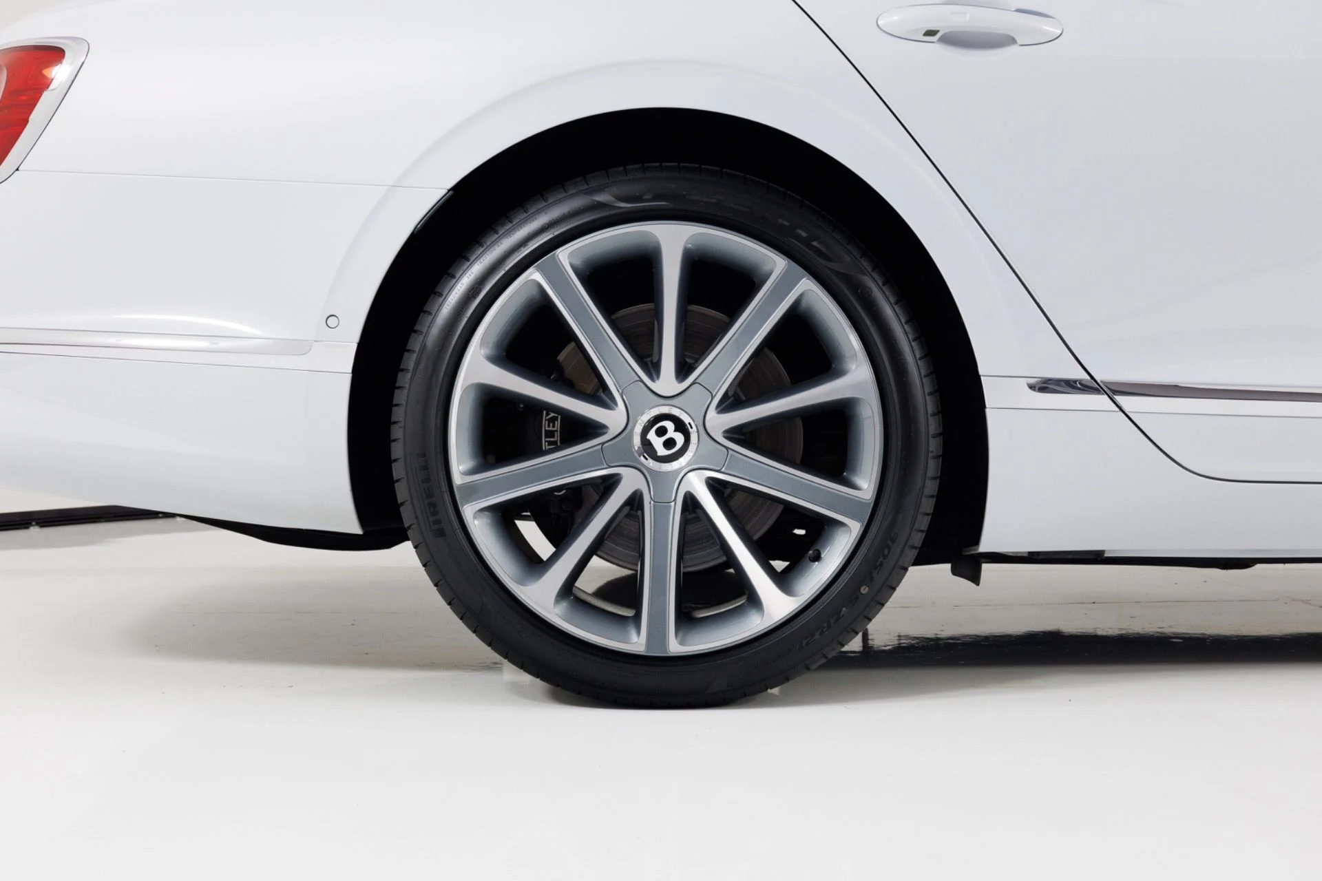 mph011_3048961041_Used_2020_Bentley_Flying_Spur_W12_1776899546_5b900ea866