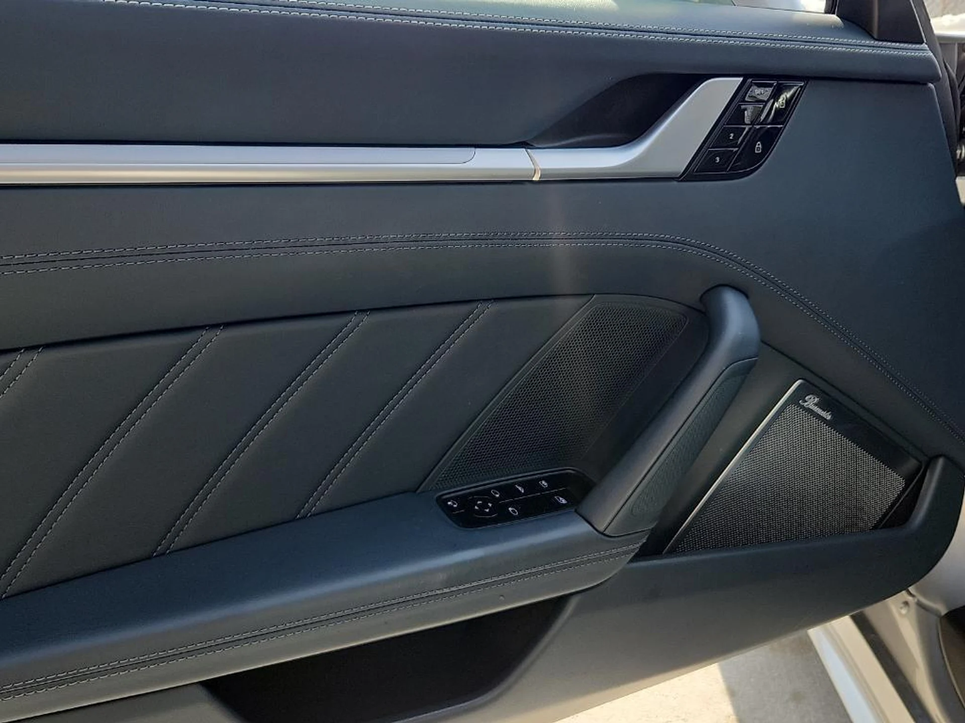 mph011_3051650920_a_Ib_Hva_BRH_Fij_FOI_9_XG_0_B_Zb_Zr_JW_0_c48ec35072