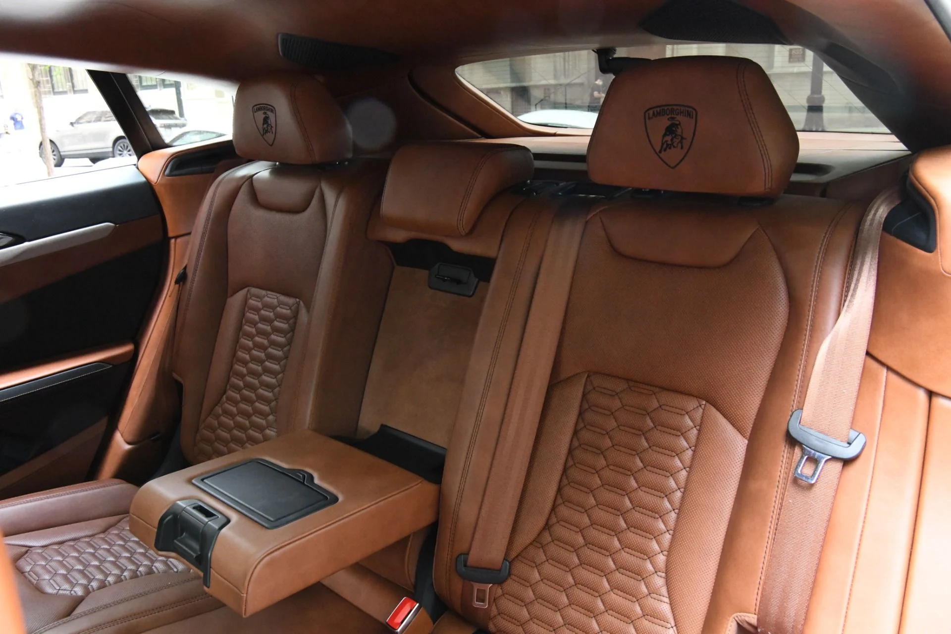 mph011_30523403_Used_2021_Lamborghini_Urus_1748030633_176014adba