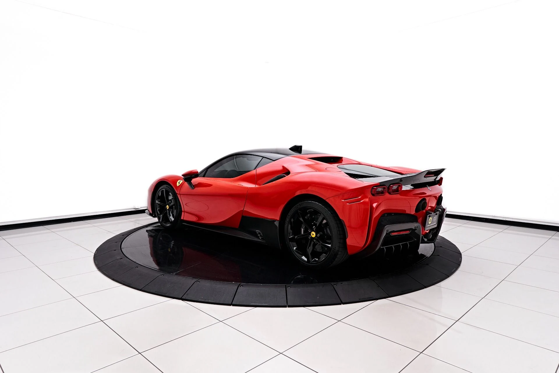 mph011_3058836549_Used_2021_Ferrari_SF_90_Stradale_Base_1690065586_bec655cc56