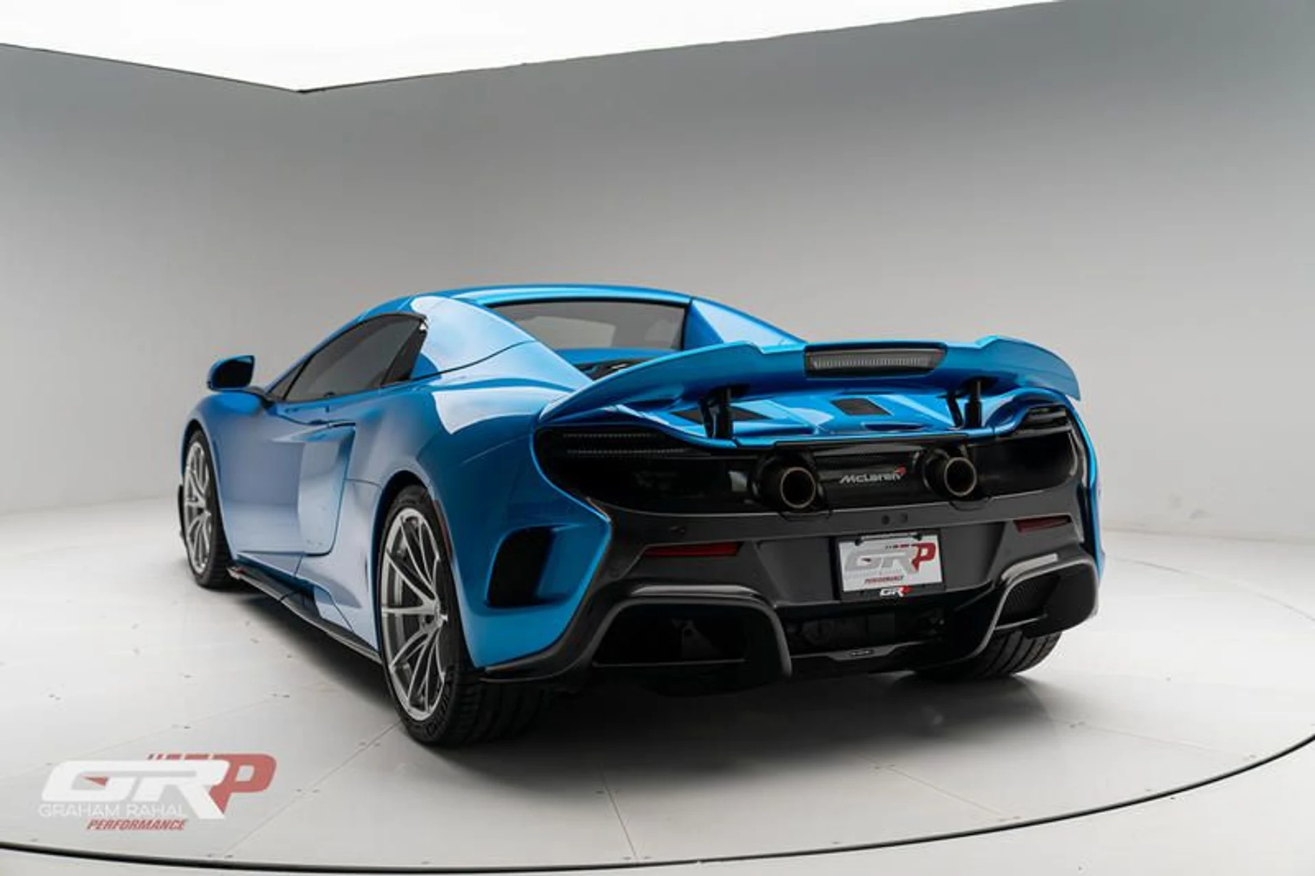 mph011_3065302520_DA_3_D5_A16_8851_45_F3_8487_4_F269_C52_F534_80b3859b21