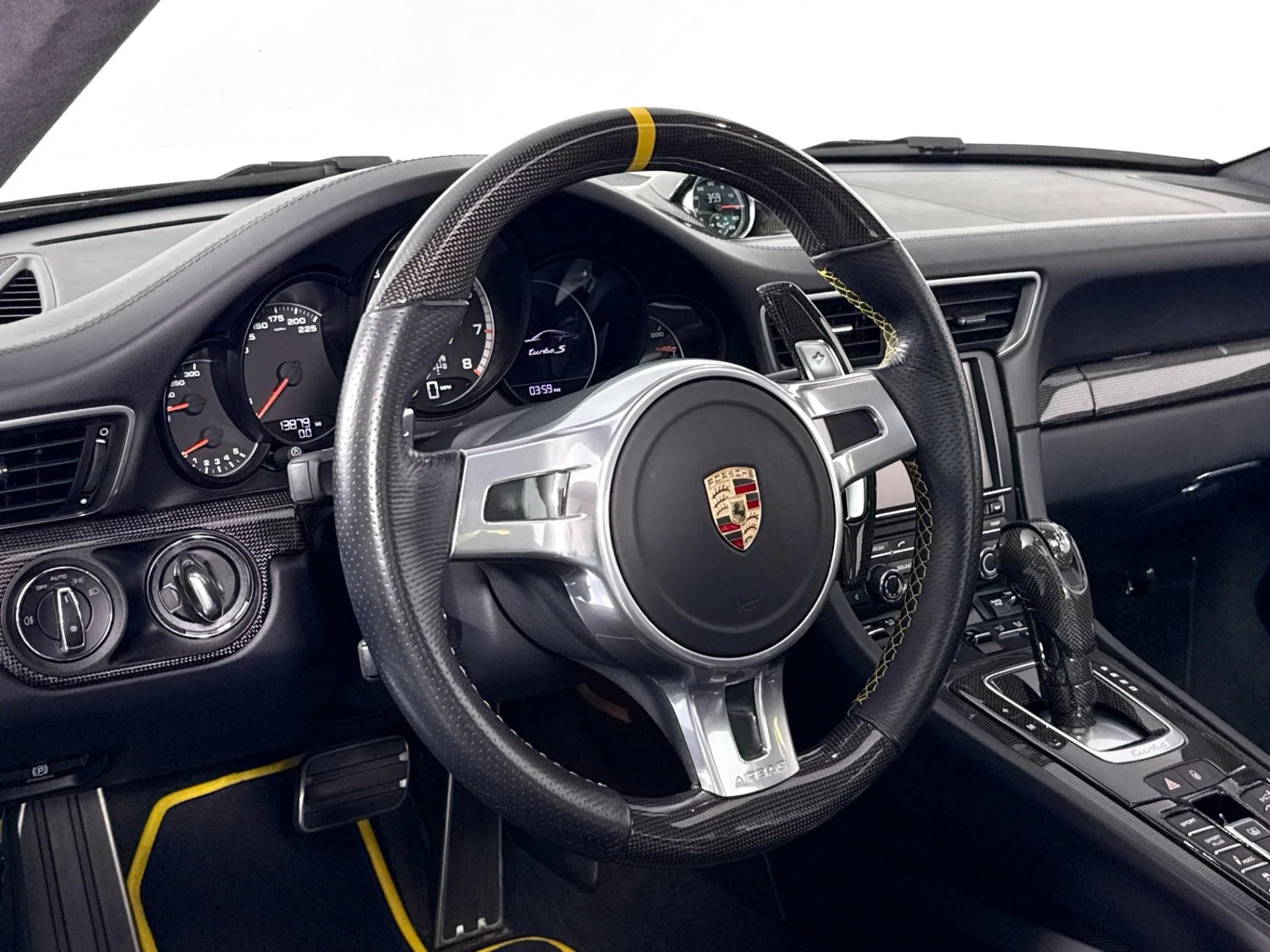 mph011_3075871080_Used_2014_Porsche_911_Turbo_S_1785187745_ea4b994070