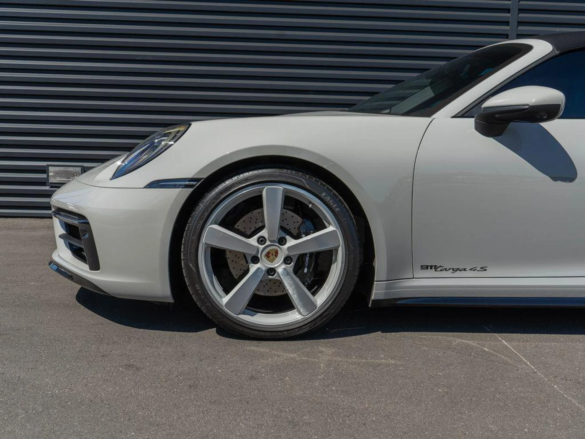 mph011_3077293468_au3tq9_X9r_Iaf_HU_Lz_Xi_Q9_Wh_E_Qq_Qc_72b7300648